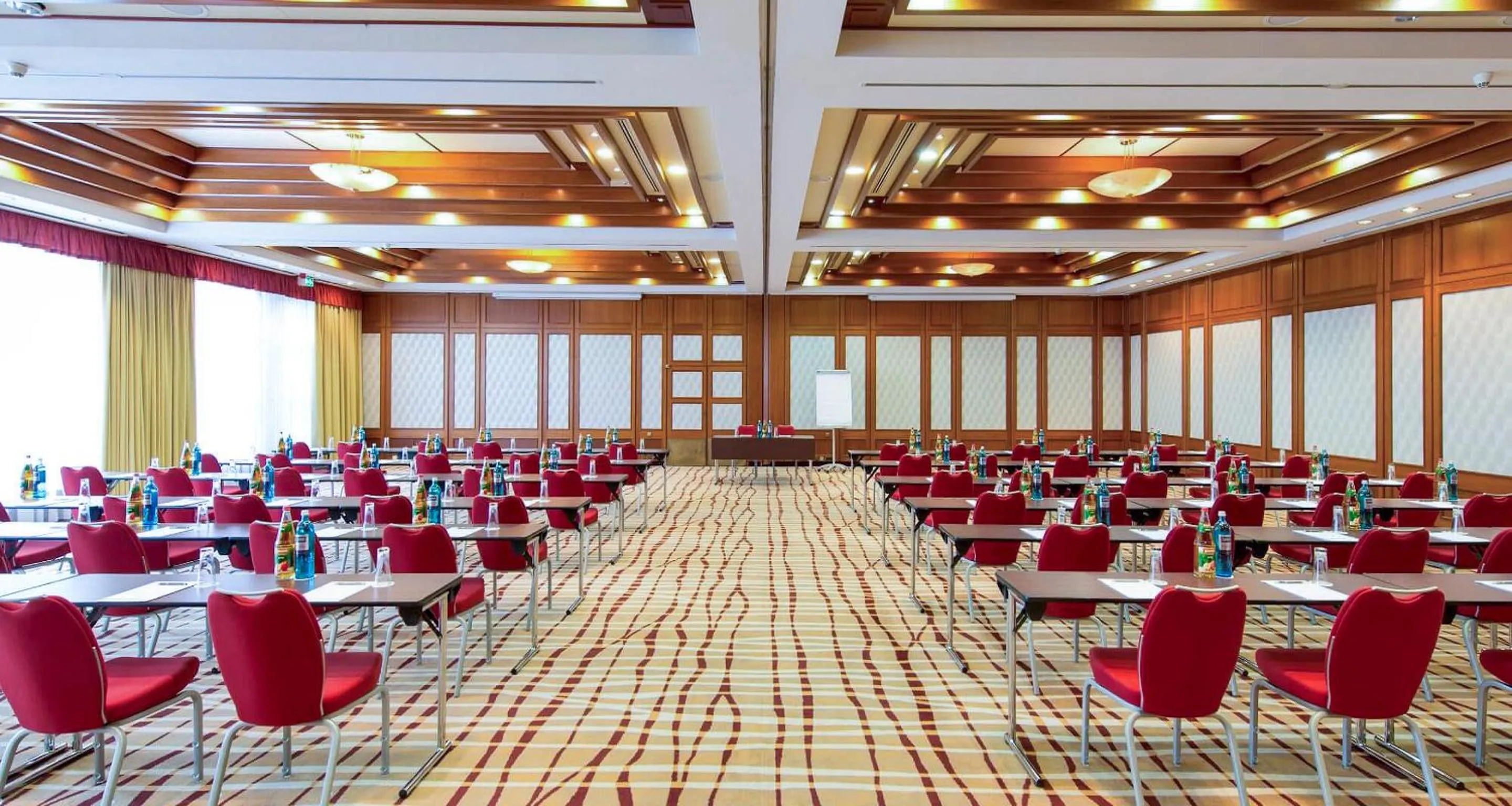 Meeting/conference room in The Q - Quadro City Hotel