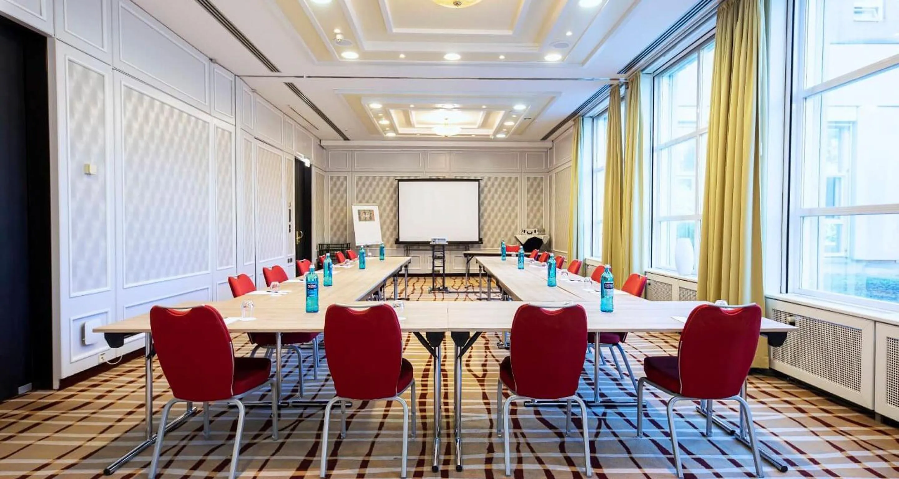 Meeting/conference room in The Q - Quadro City Hotel