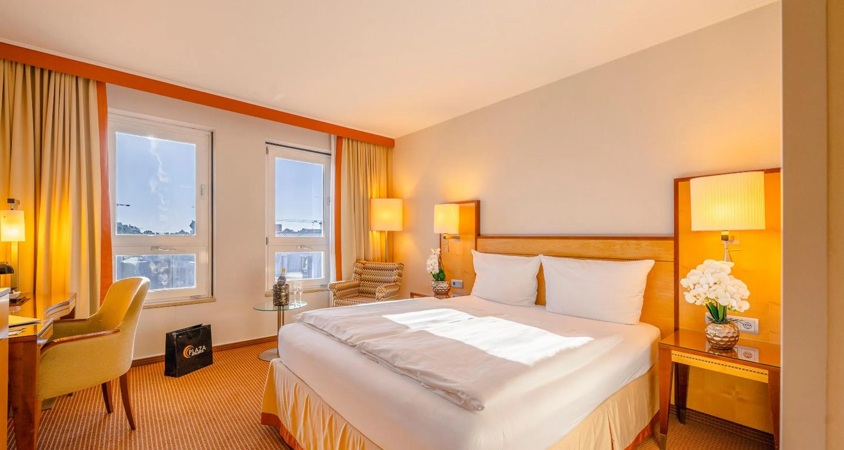 View (from property/room), Bed in The Q - Quadro City Hotel