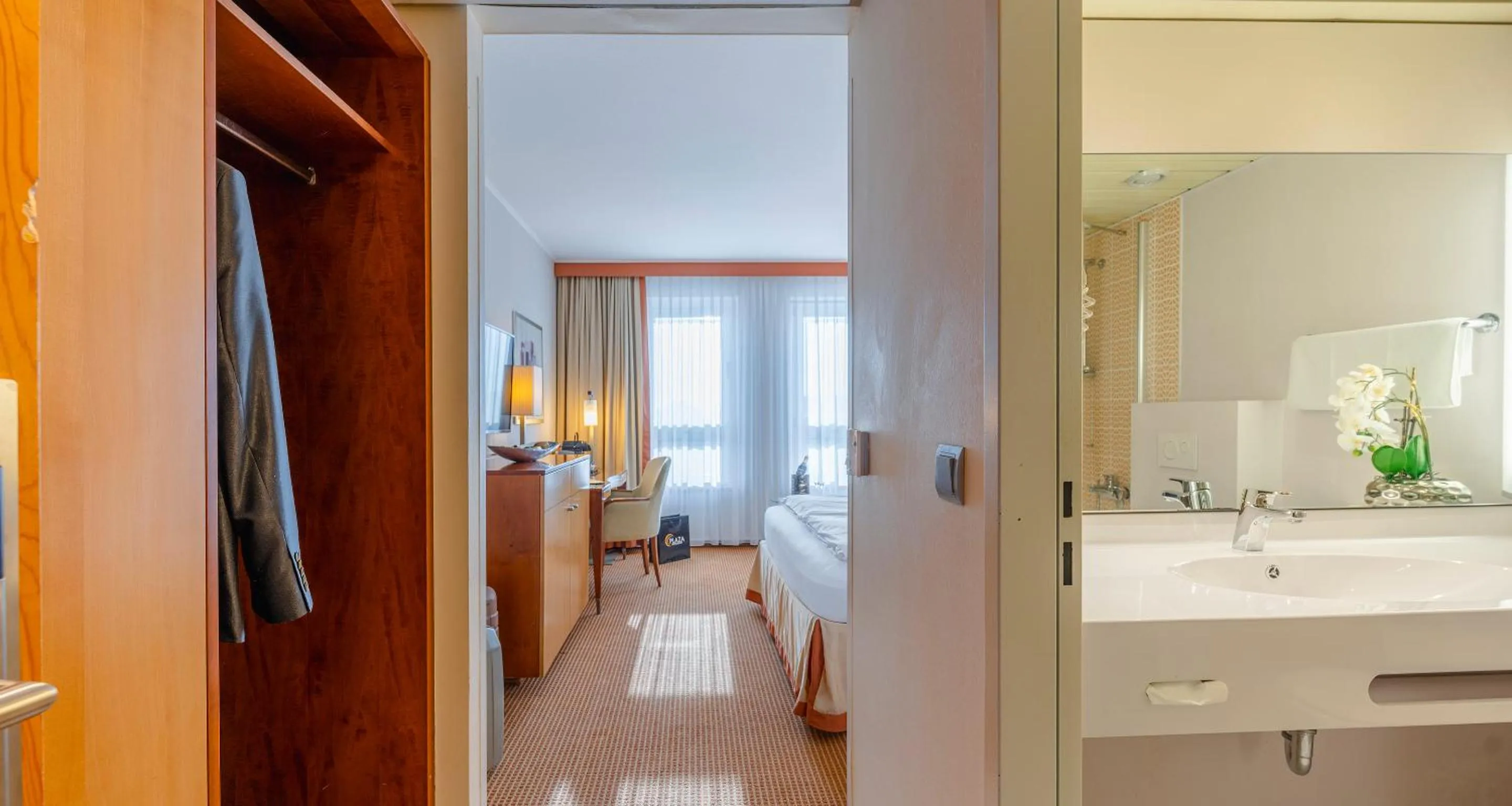 Photo of the whole room in The Q - Quadro City Hotel