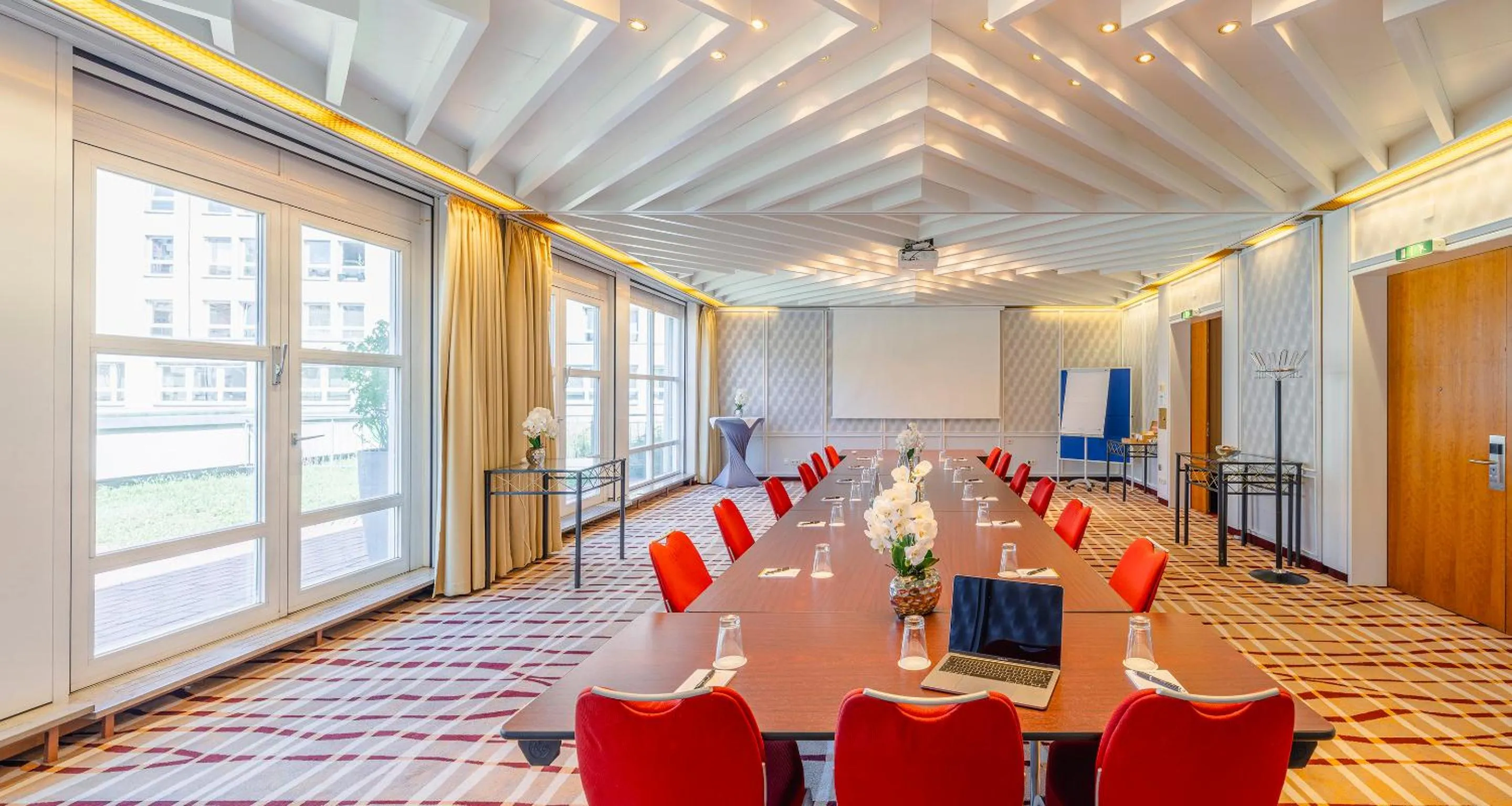 Meeting/conference room in The Q - Quadro City Hotel