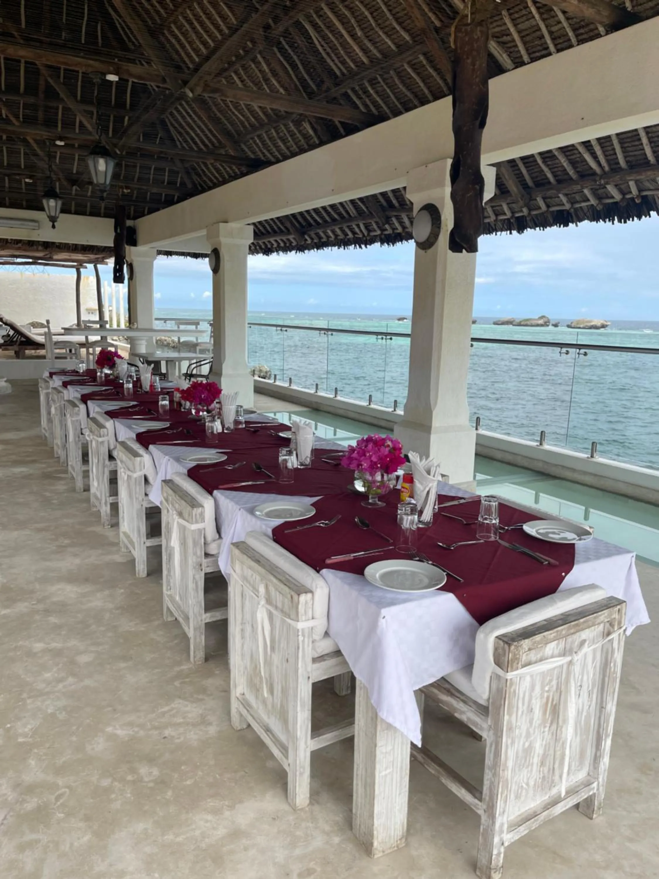 Restaurant/places to eat in Mawe Zuri Resort