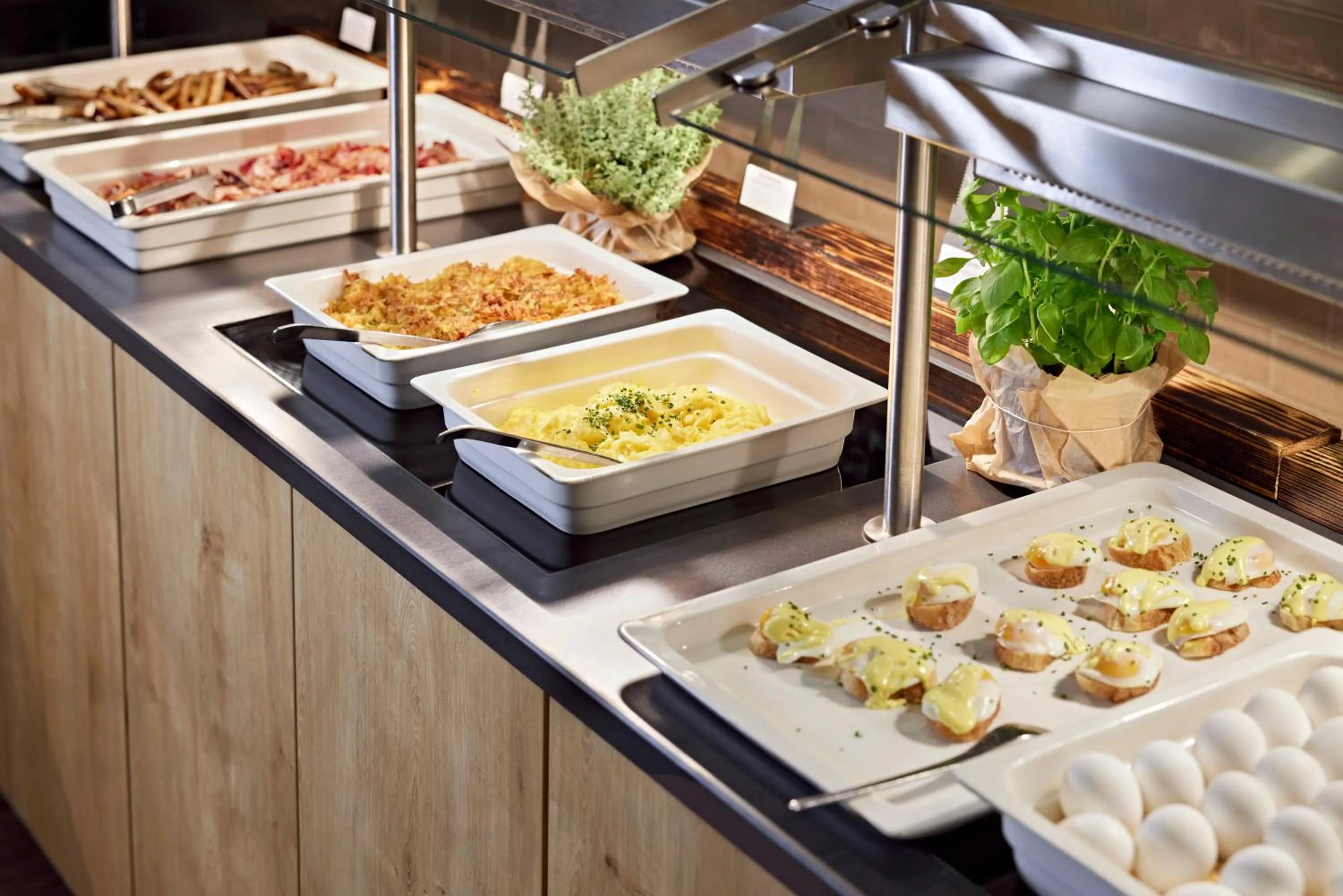 Breakfast in Lindner Hotel Cologne City Plaza, part of JdV by Hyatt