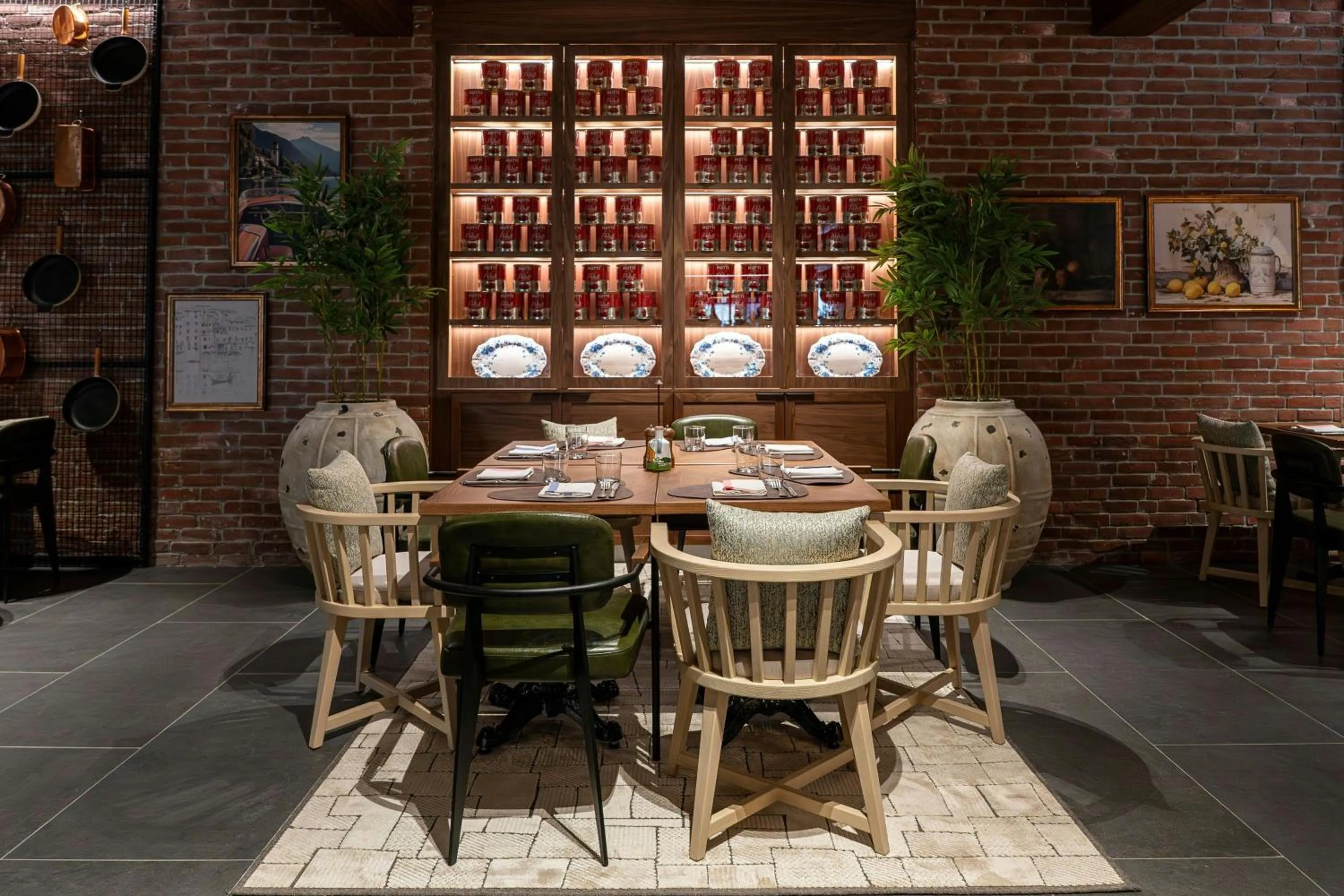 Restaurant/places to eat in Riyadh Marriott Hotel