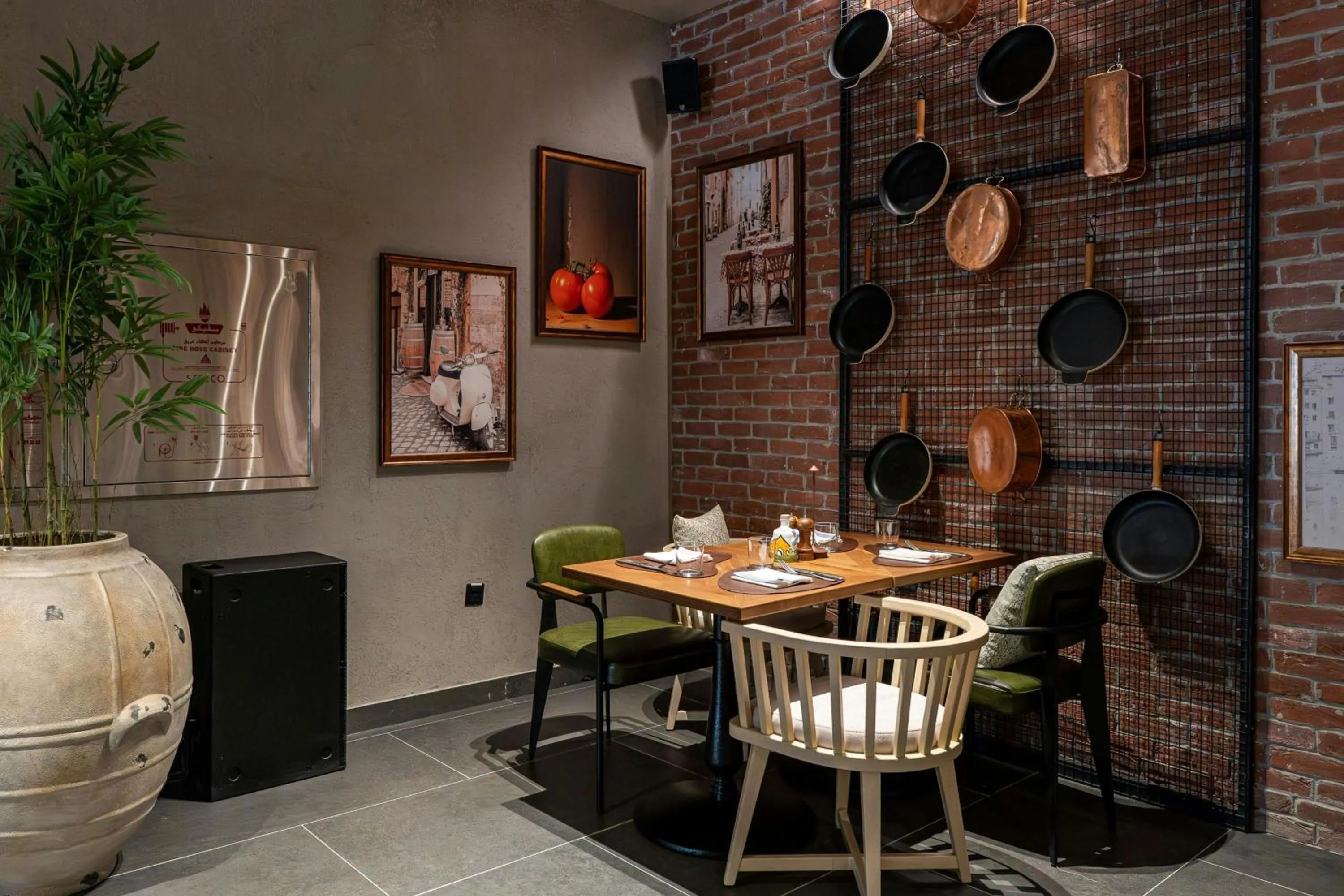 Restaurant/places to eat in Riyadh Marriott Hotel