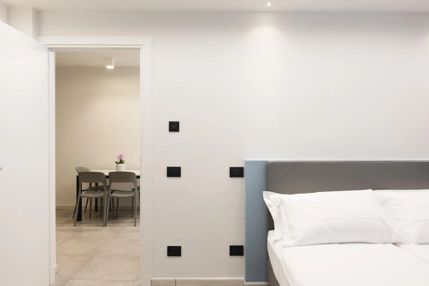 Photo of the whole room, Bed in Amiata Suite