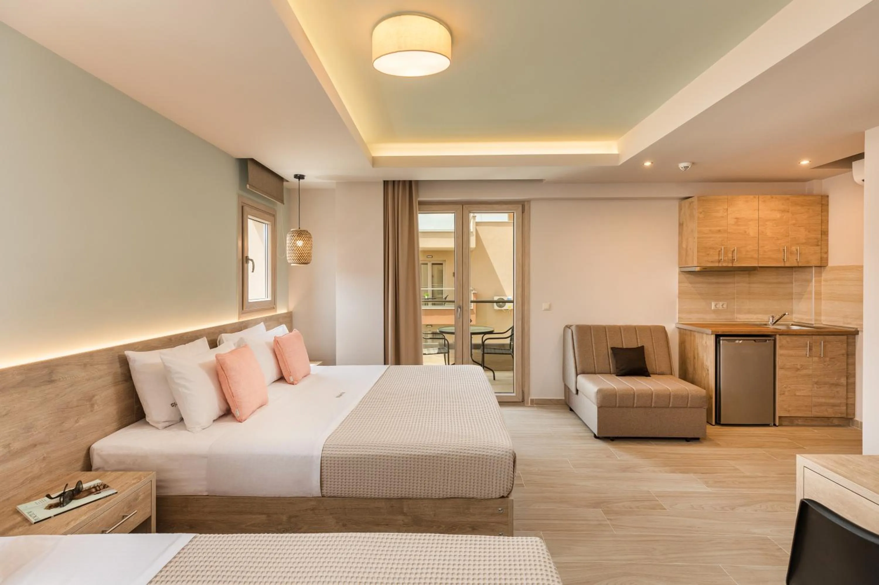 Photo of the whole room, Bed in Makris Luxury Rooms