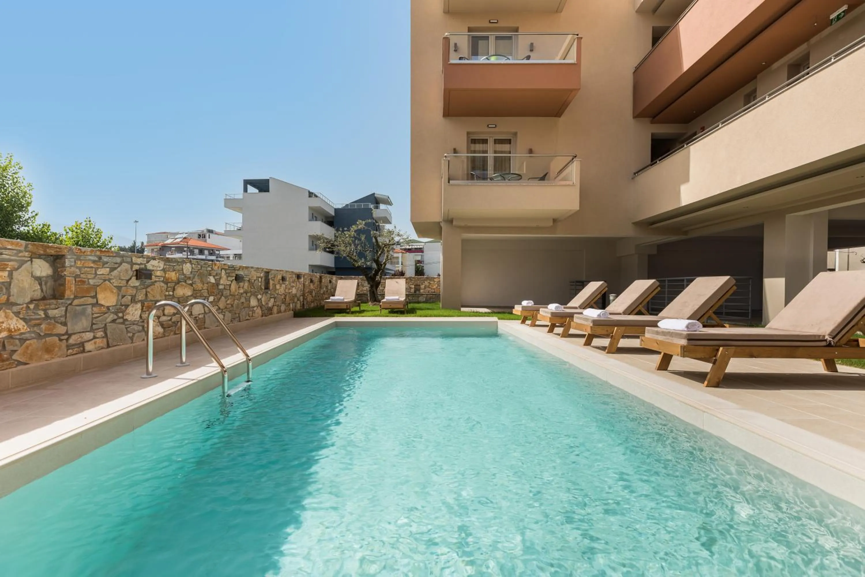 Swimming pool in Makris Luxury Rooms