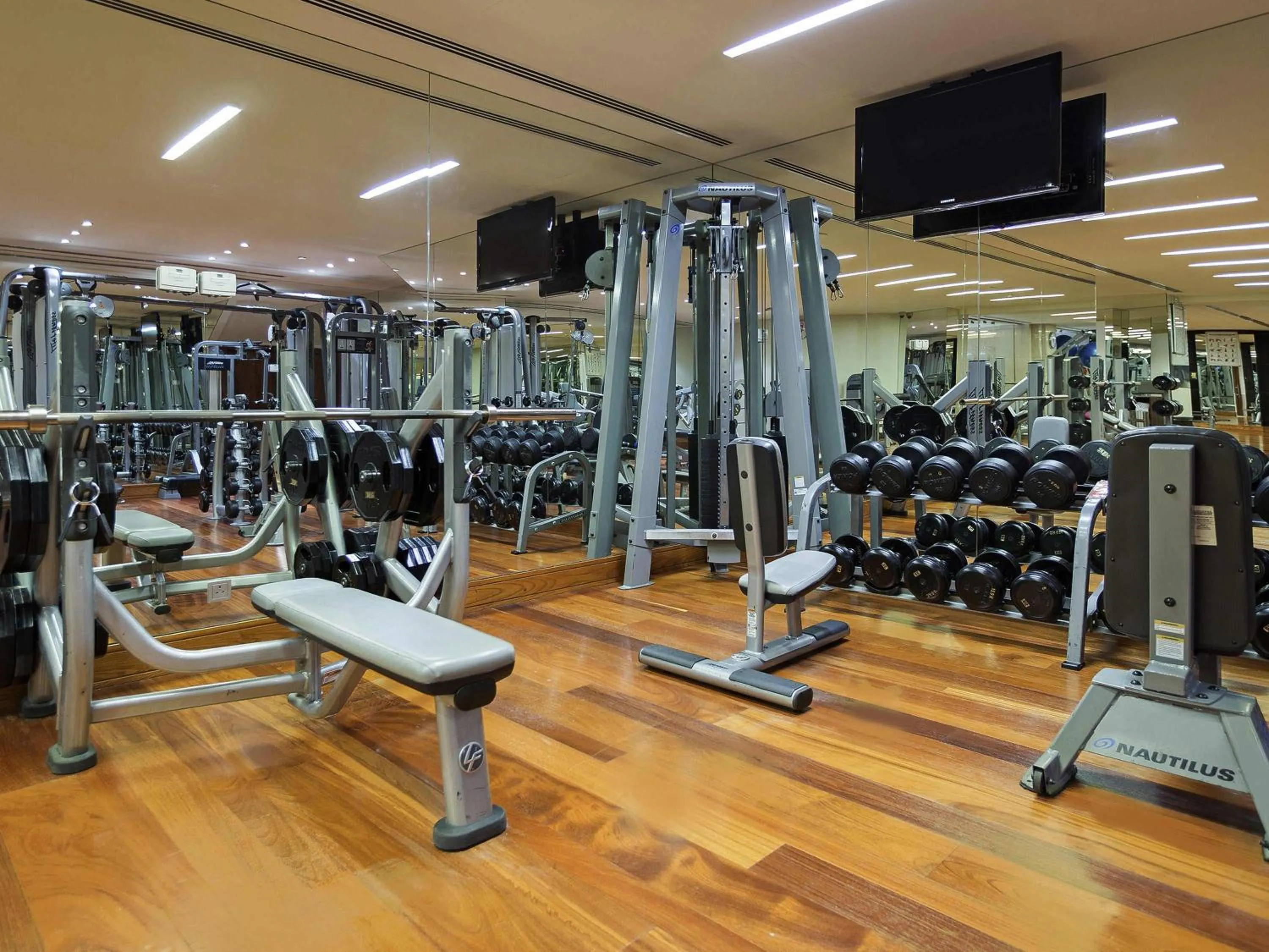 Fitness centre/facilities in La Cigale Hotel Managed by Accor