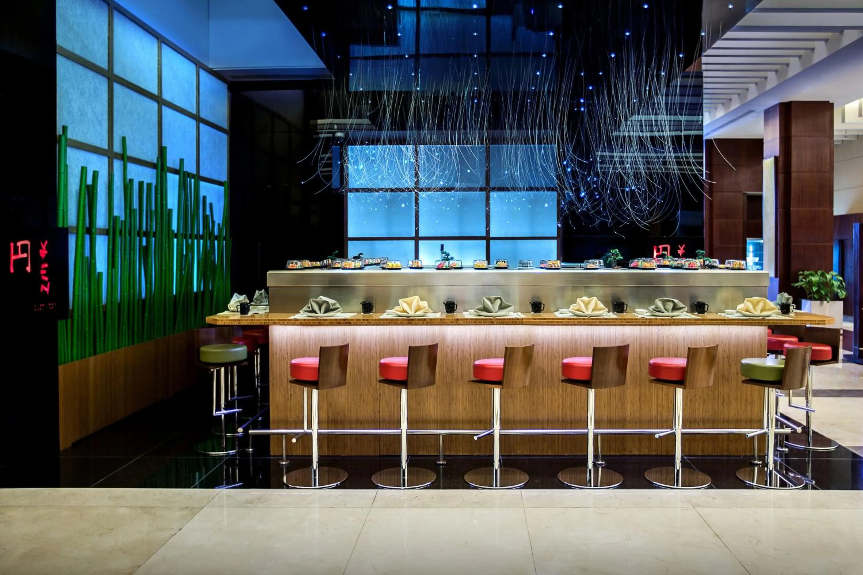 Restaurant/places to eat in La Cigale Hotel Managed by Accor