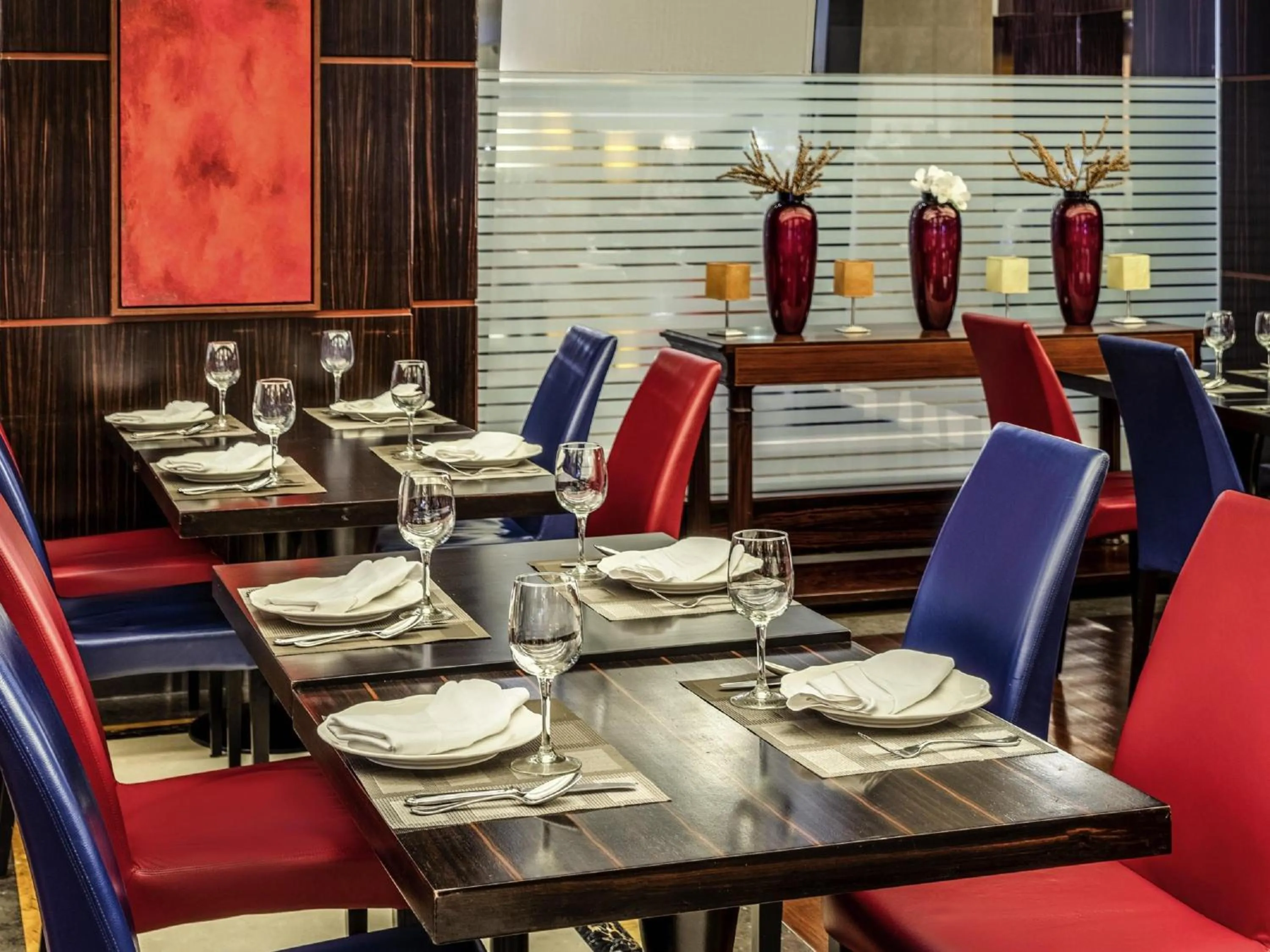 Restaurant/places to eat in La Cigale Hotel Managed by Accor