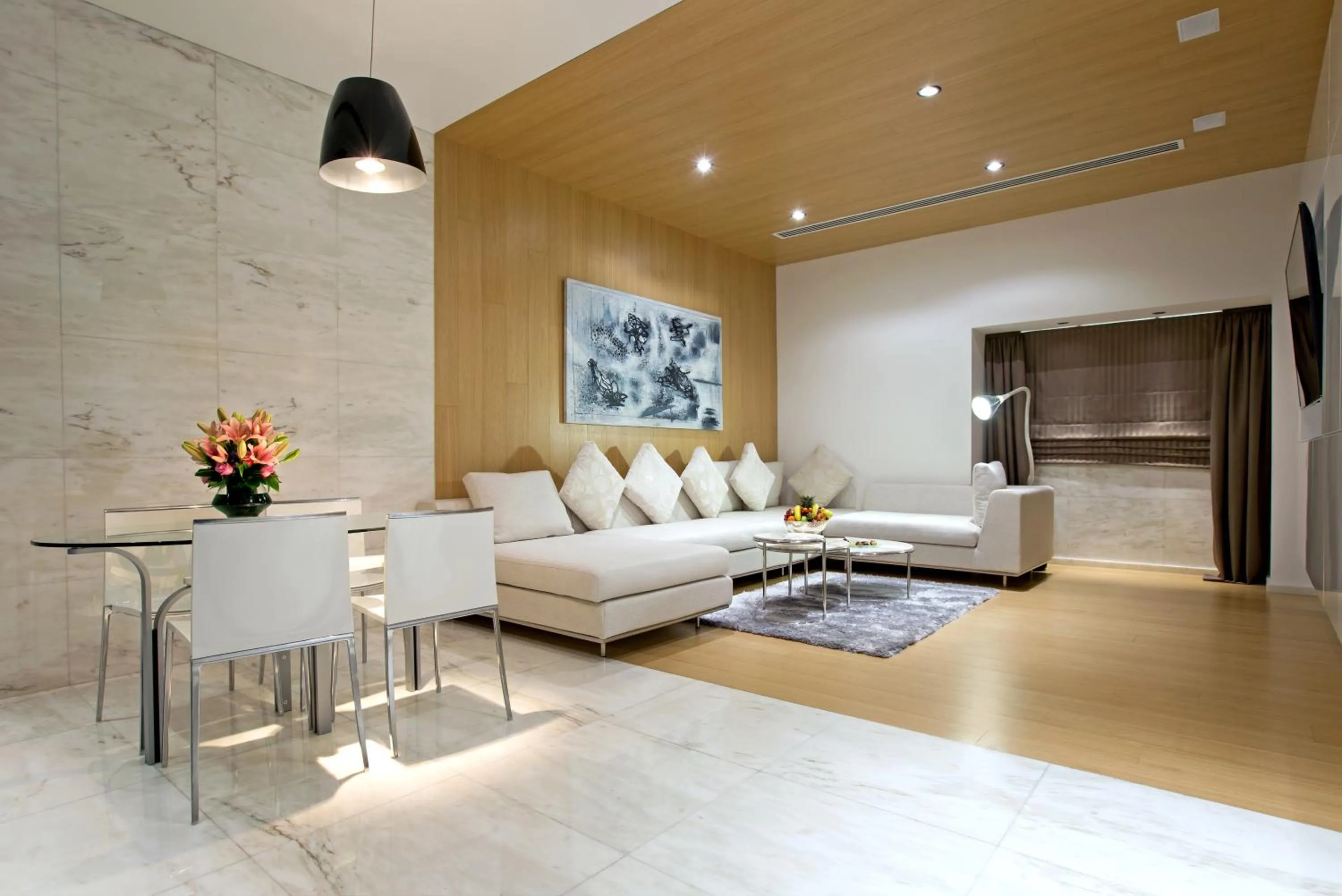 TV and multimedia in La Cigale Hotel Managed by Accor