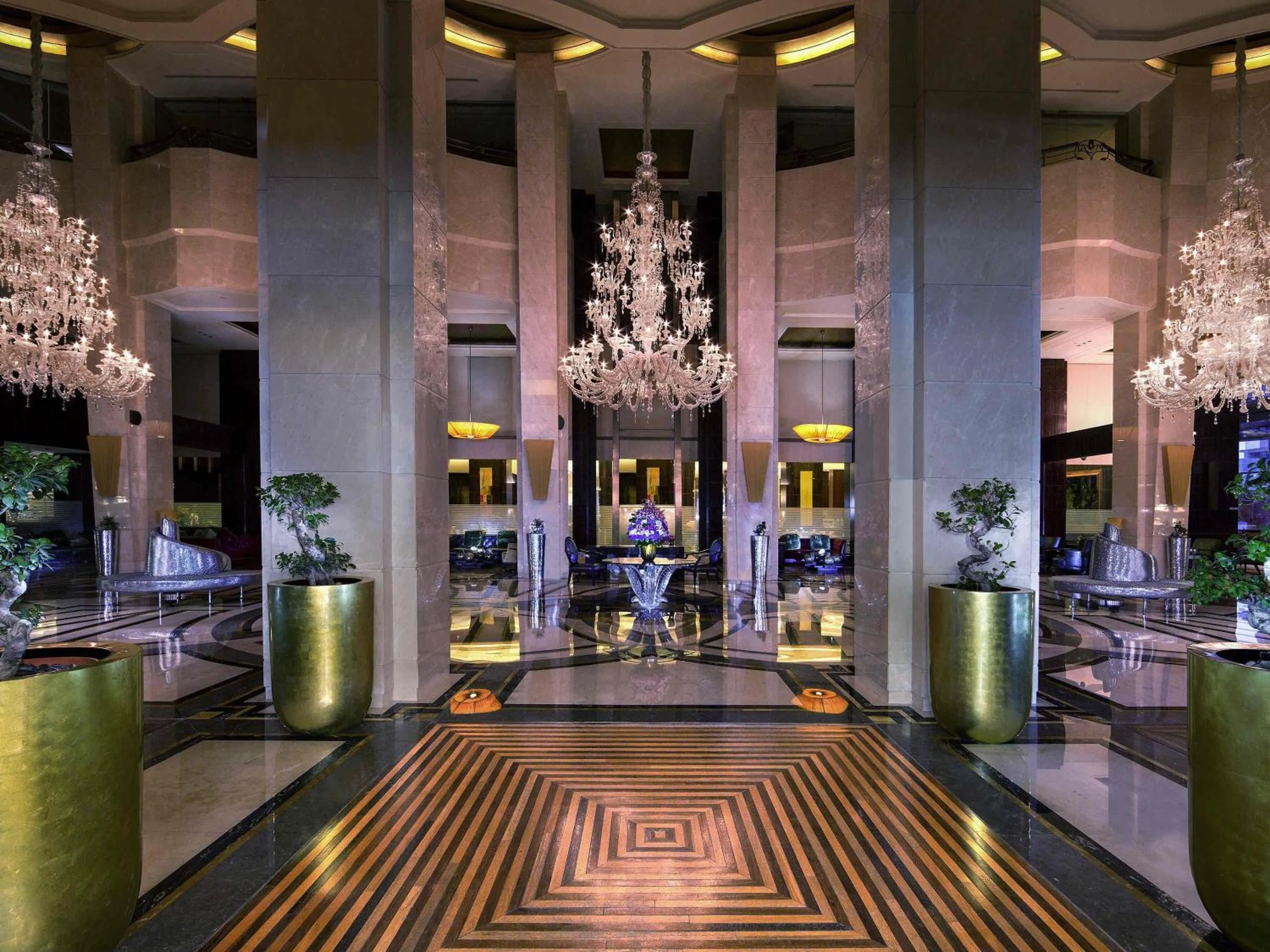 Restaurant/places to eat in La Cigale Hotel Managed by Accor