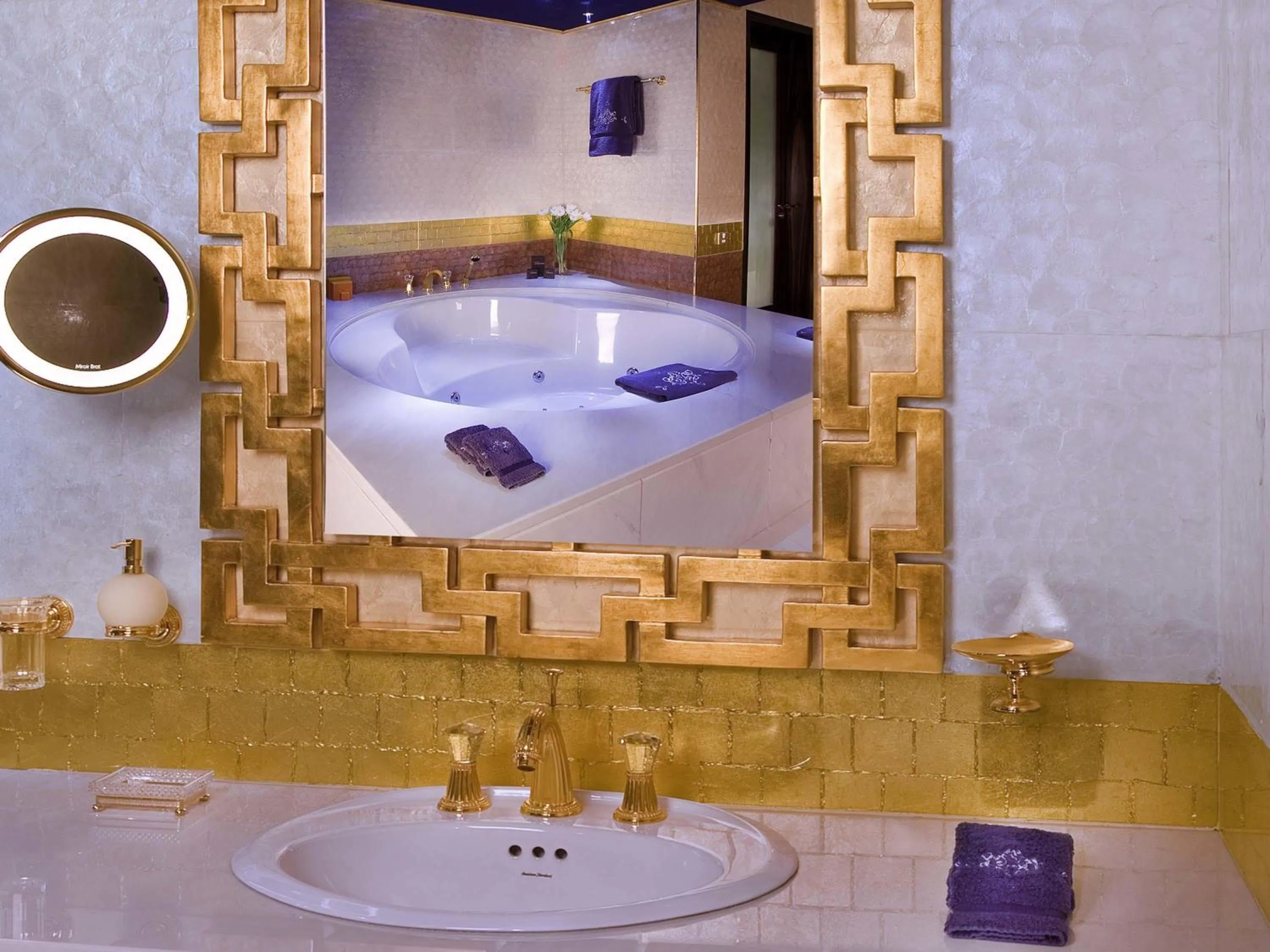 Bedroom in La Cigale Hotel Managed by Accor