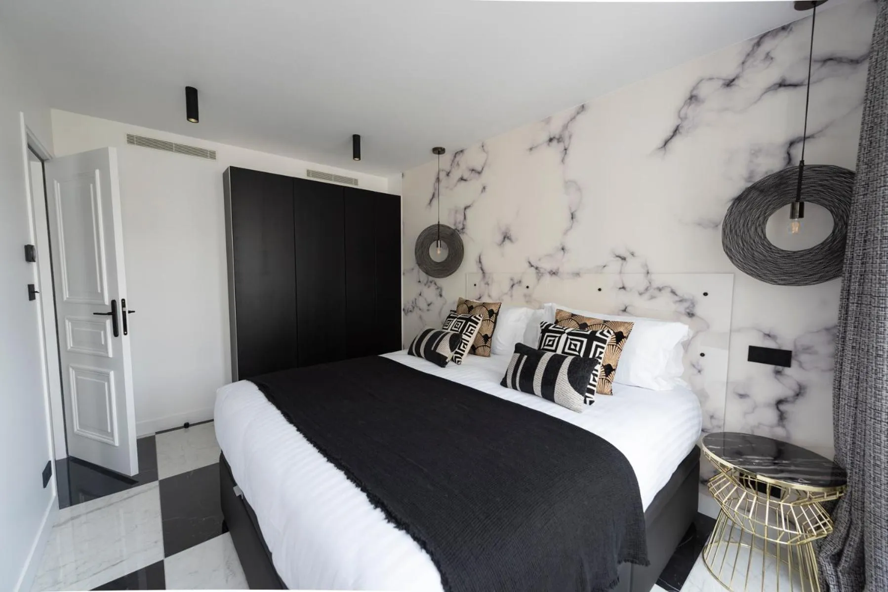 Other, Bed in O'Lord, 4 Etoiles, Residence de Luxe Champs-Elysees