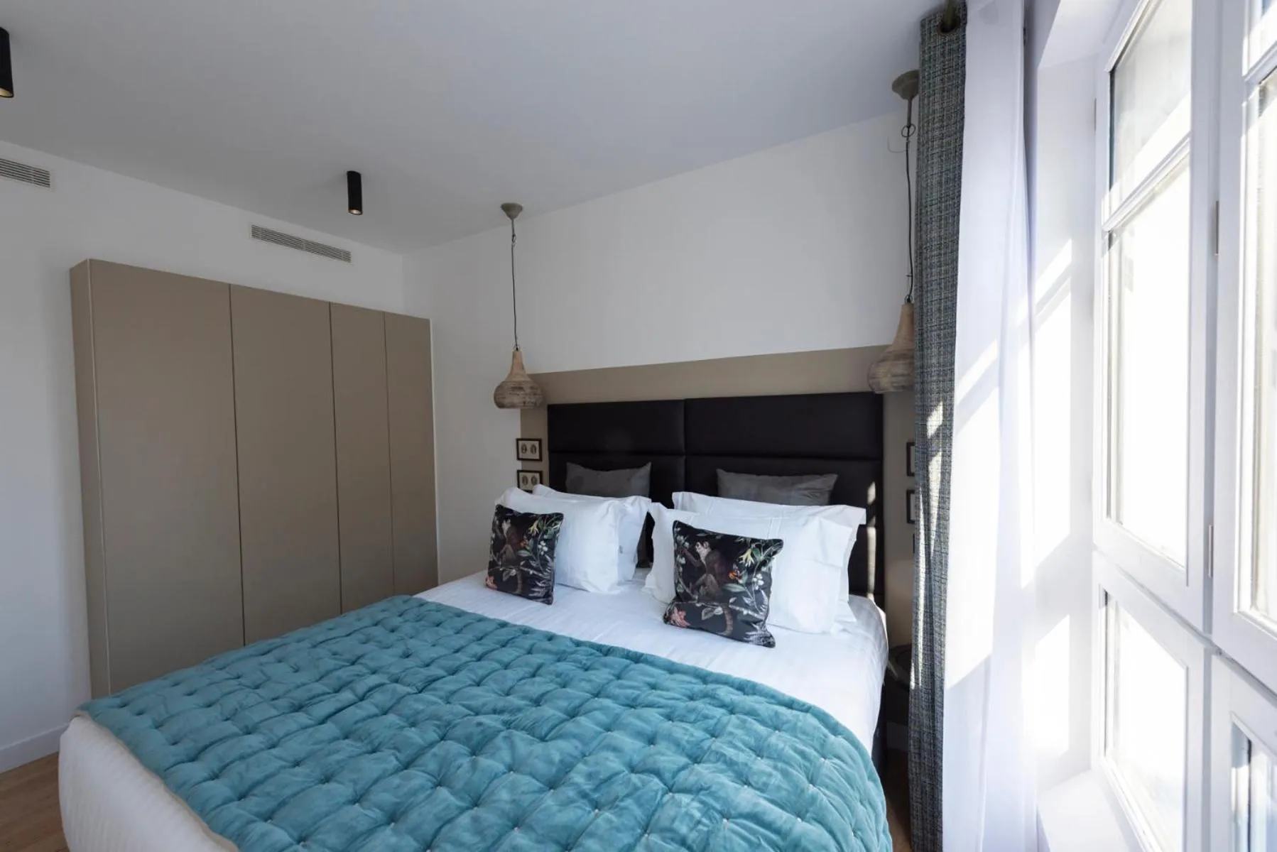 Other, Bed in O'Lord, 4 Etoiles, Residence de Luxe Champs-Elysees