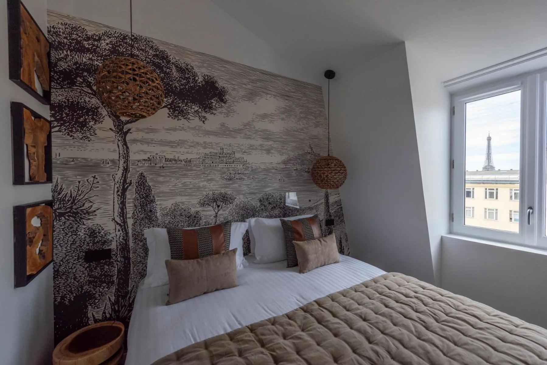 Other, Bed in O'Lord, 4 Etoiles, Residence de Luxe Champs-Elysees