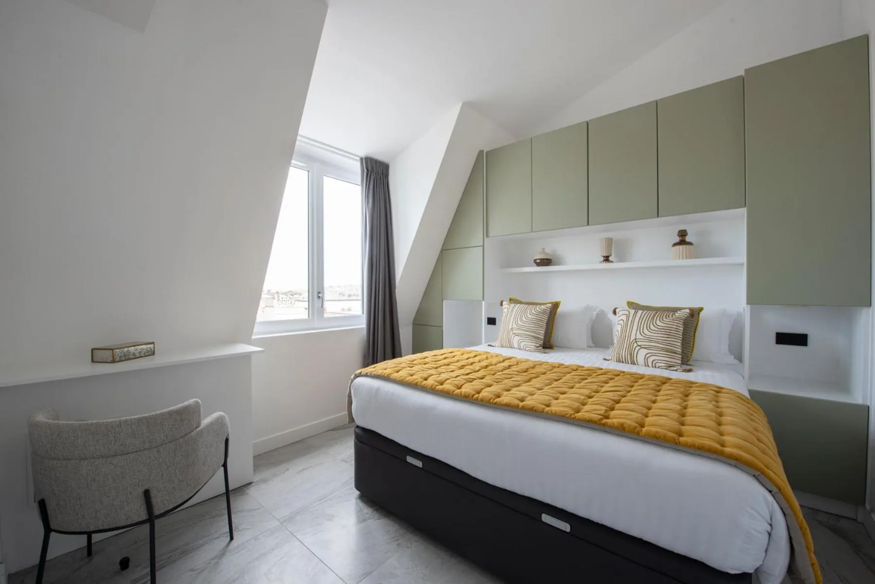 Other, Bed in O'Lord, 4 Etoiles, Residence de Luxe Champs-Elysees