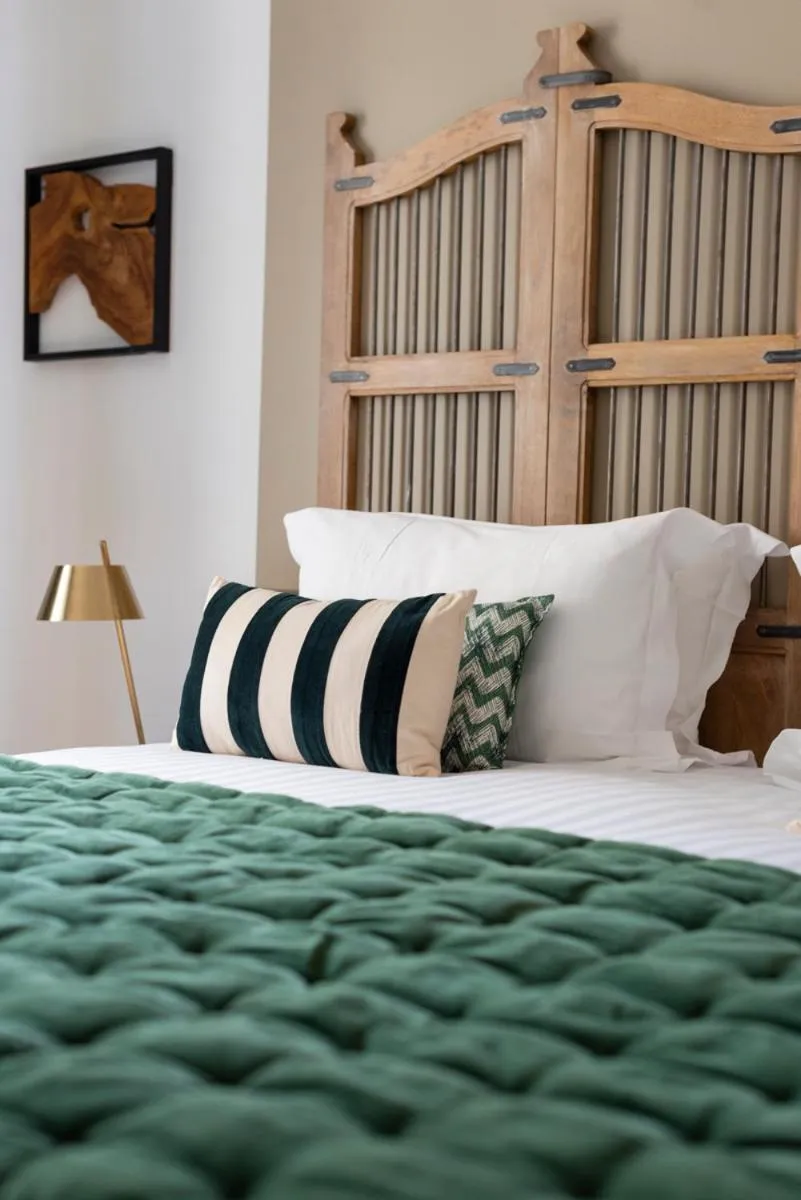 Other, Bed in O'Lord, 4 Etoiles, Residence de Luxe Champs-Elysees