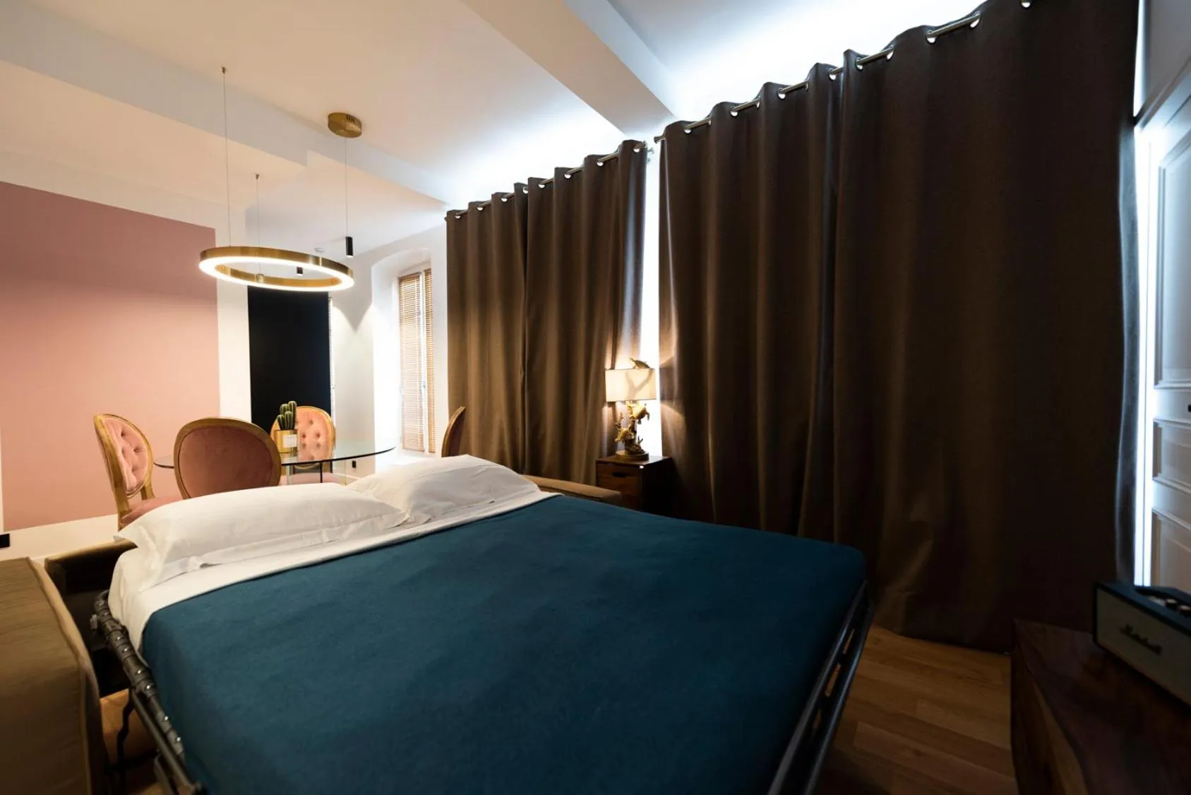 Other, Bed in O'Lord, 4 Etoiles, Residence de Luxe Champs-Elysees