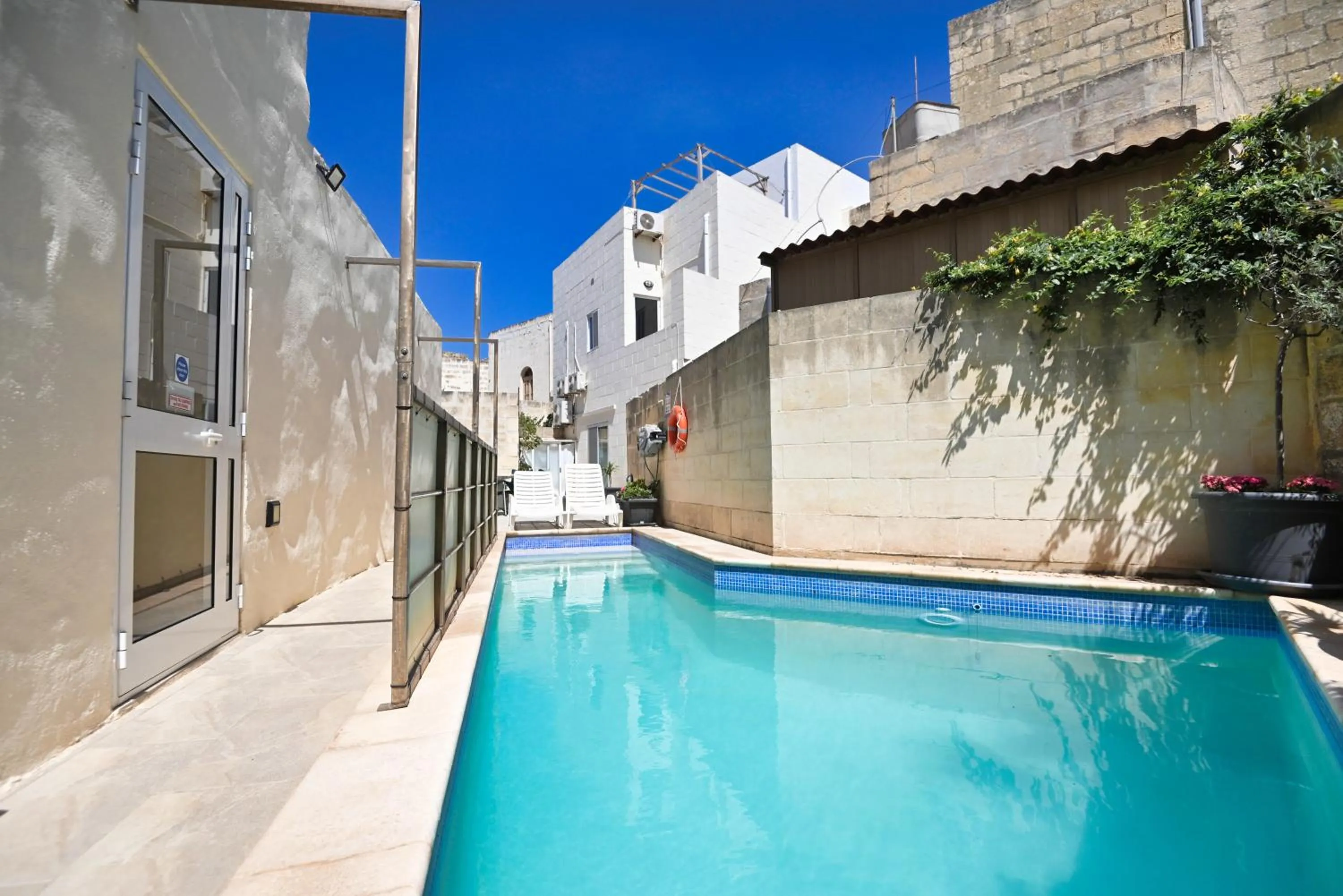 The Cloisters Bed And Breakfast