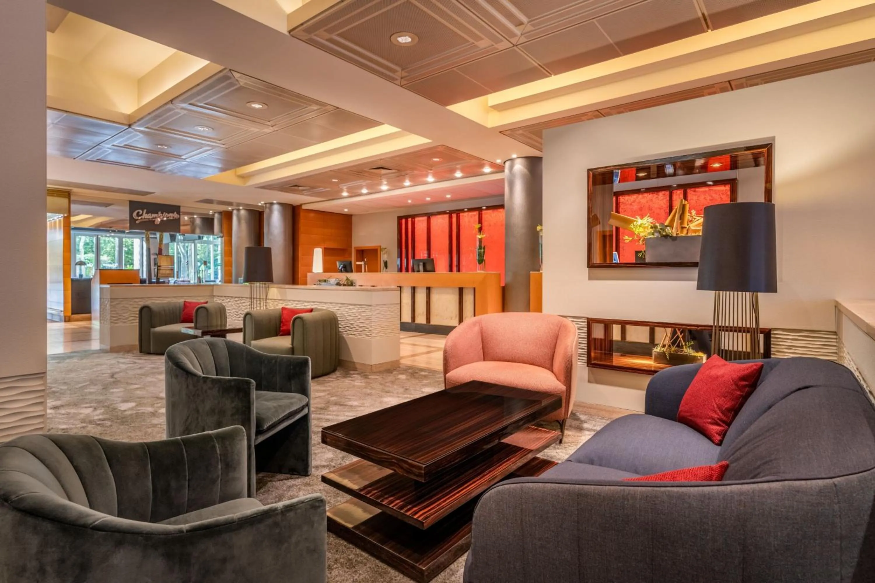 Lobby or reception in Vienna Marriott Hotel