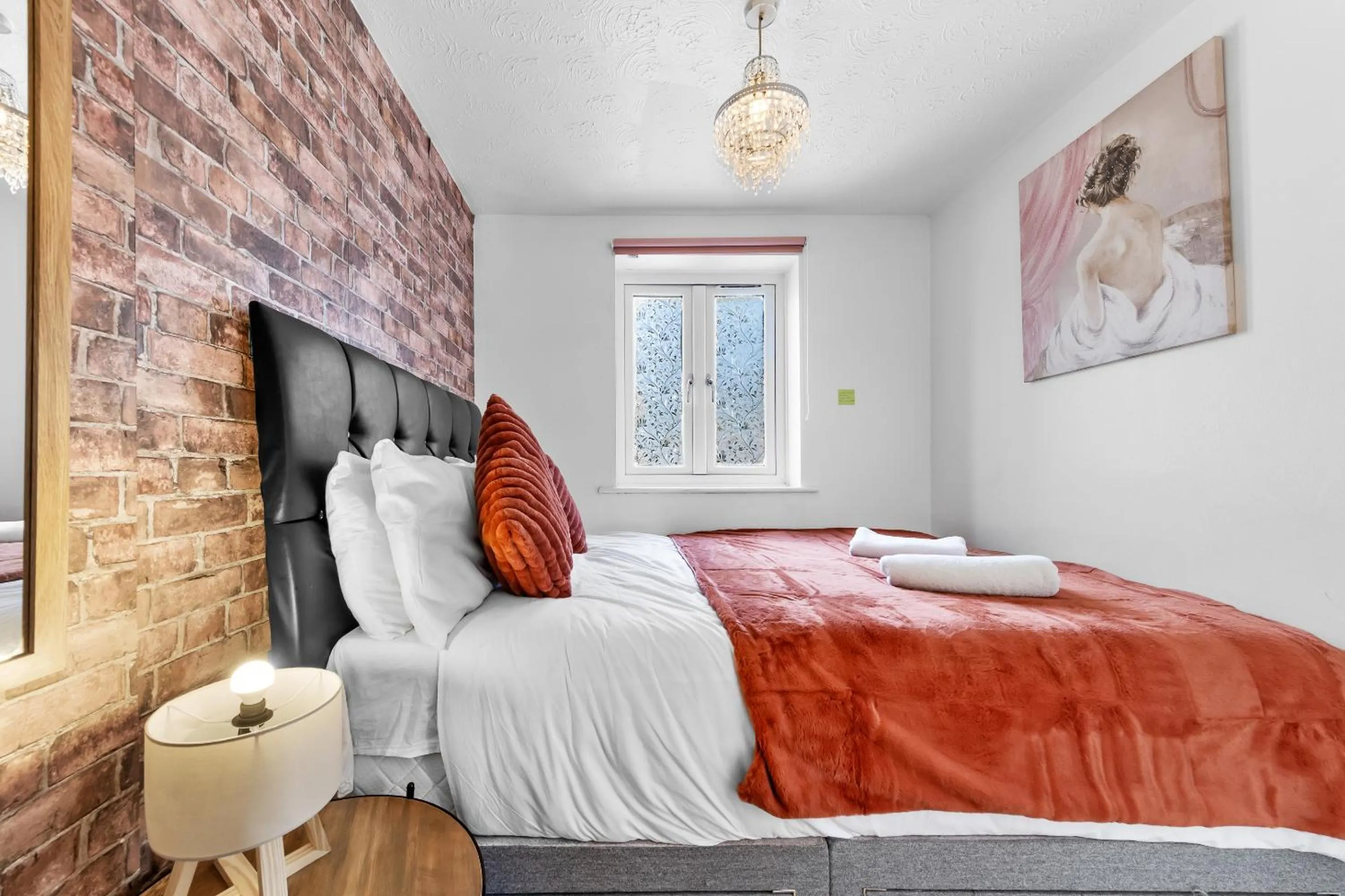 Bedroom, Bed in Stunning 1 bedroom apartment in Dagenham