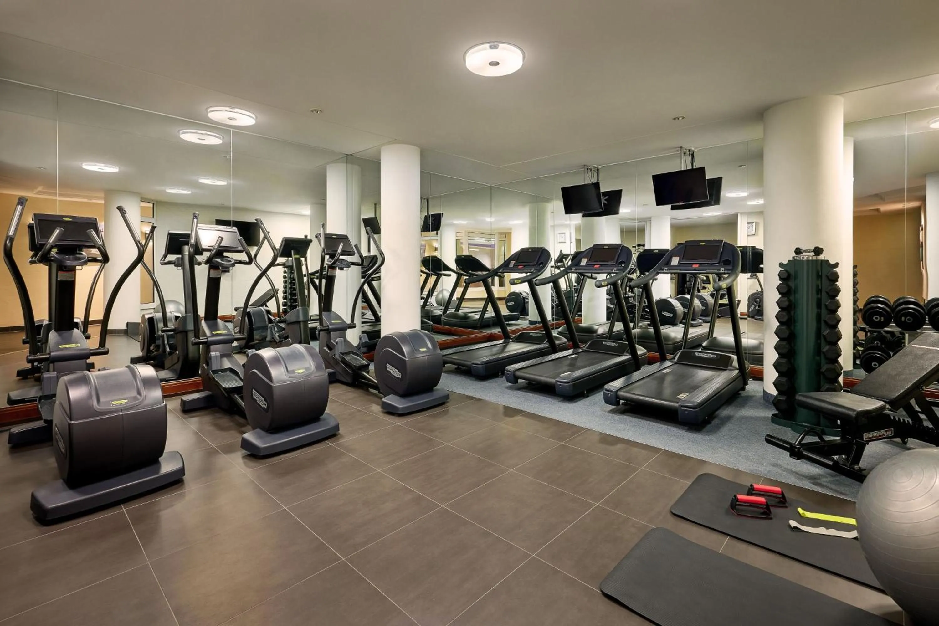 Fitness centre/facilities in Leipzig Marriott Hotel