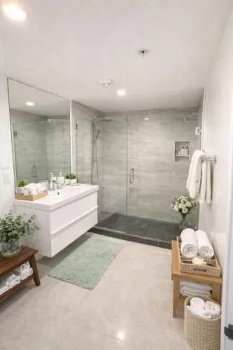 Modern 2 Bdrm w/Parking in the Heart of Hillcrest