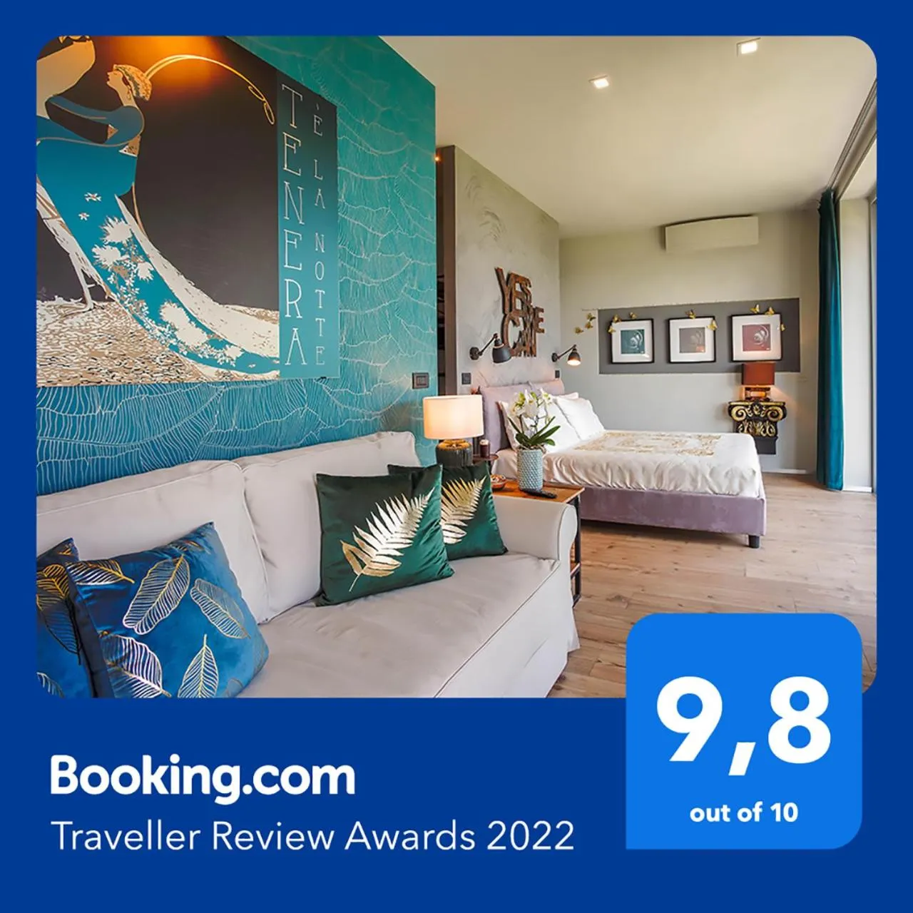 Photo of the whole room in The Lake House