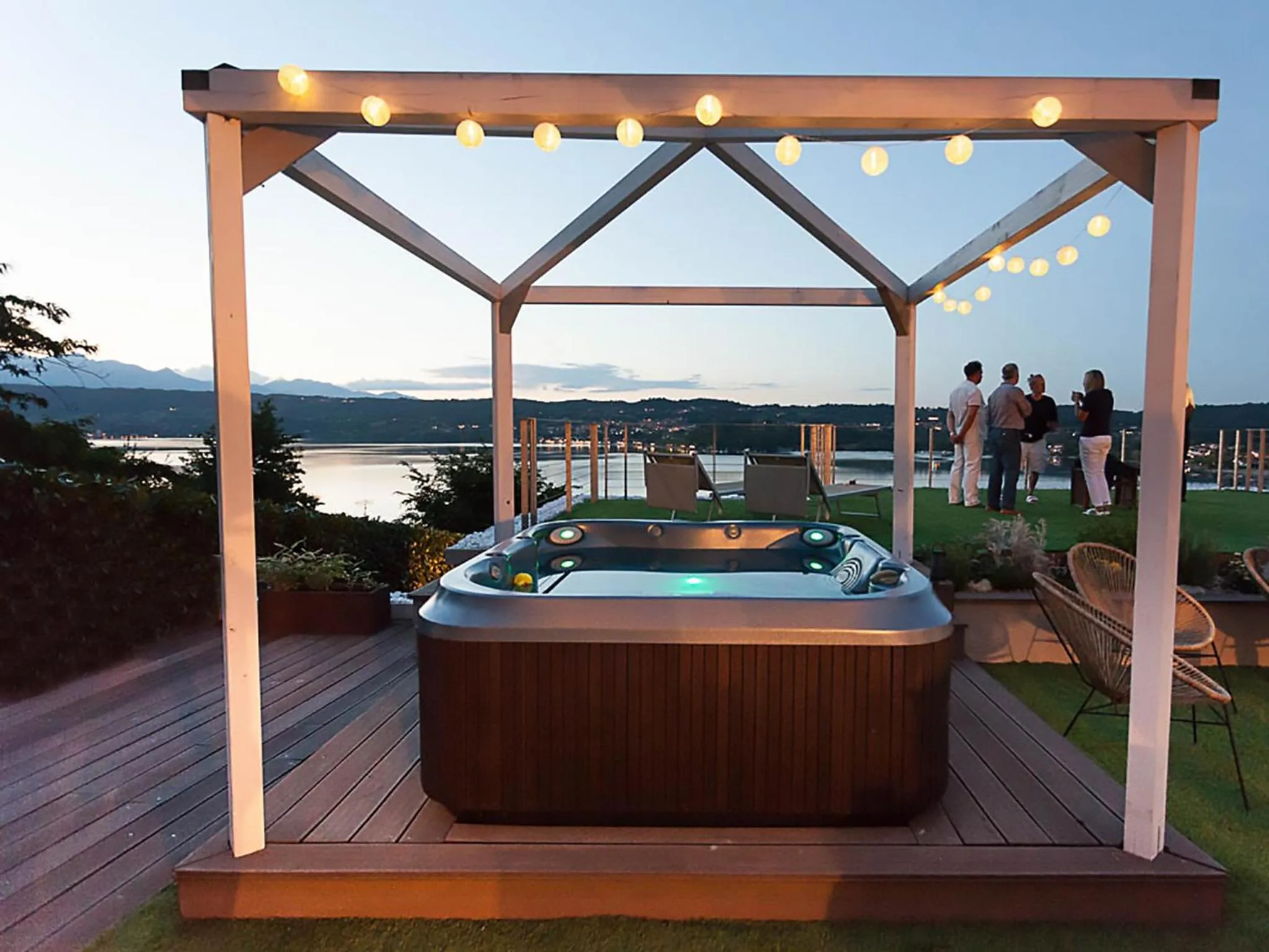 Hot Tub in The Lake House