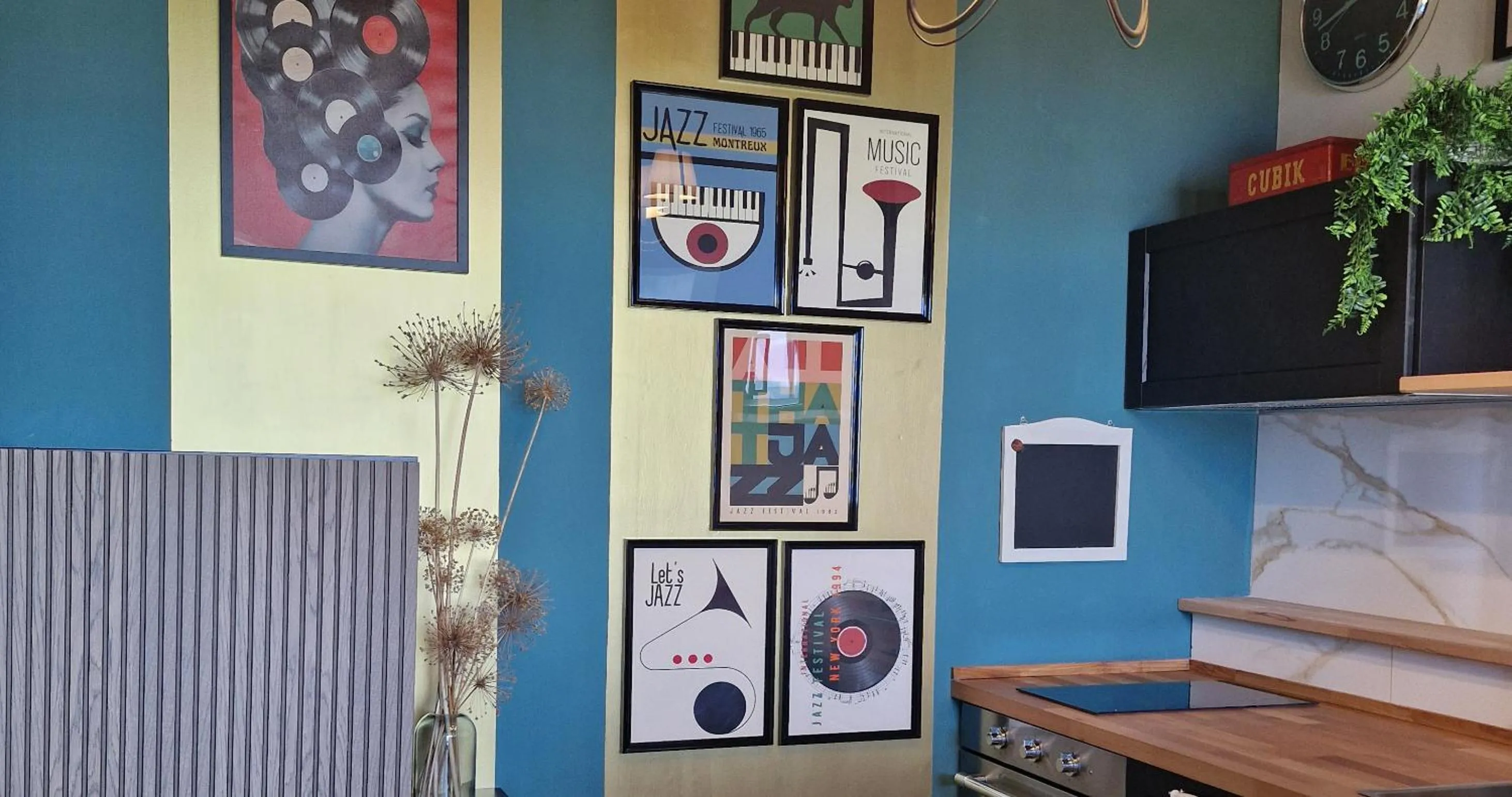 Kitchen or kitchenette in The Lake House