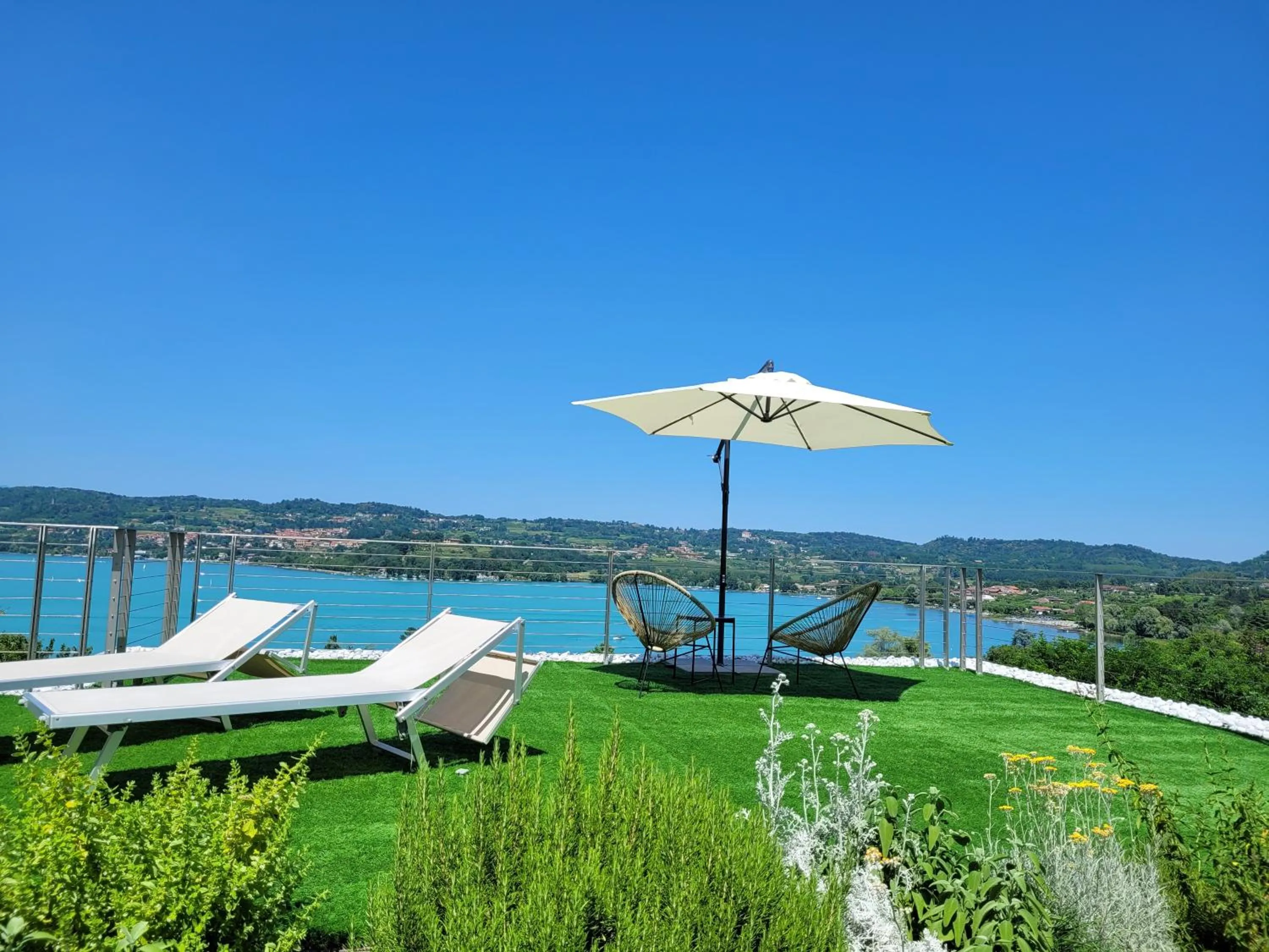 Day in The Lake House