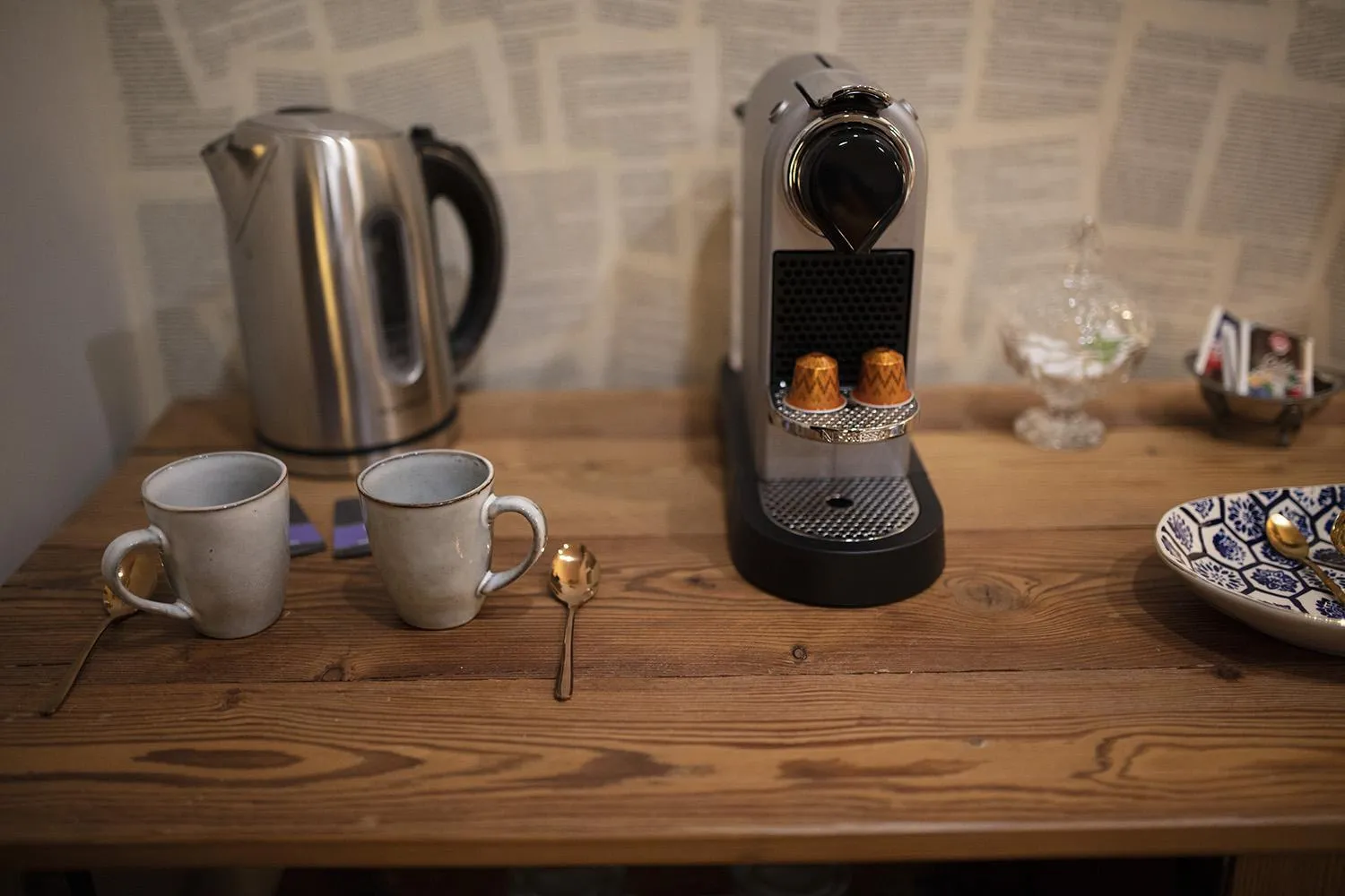 Coffee/tea facilities in The Lake House