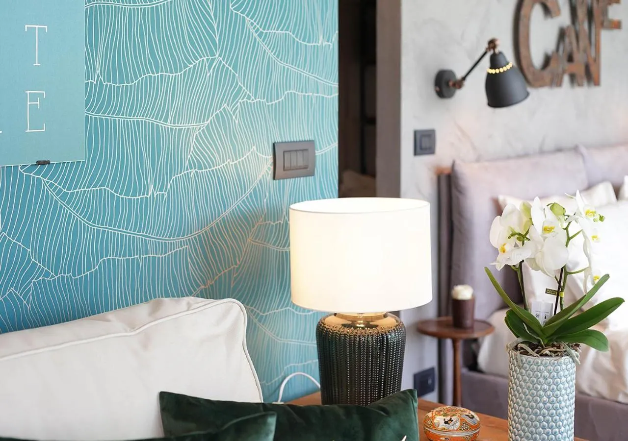 Decorative detail in The Lake House