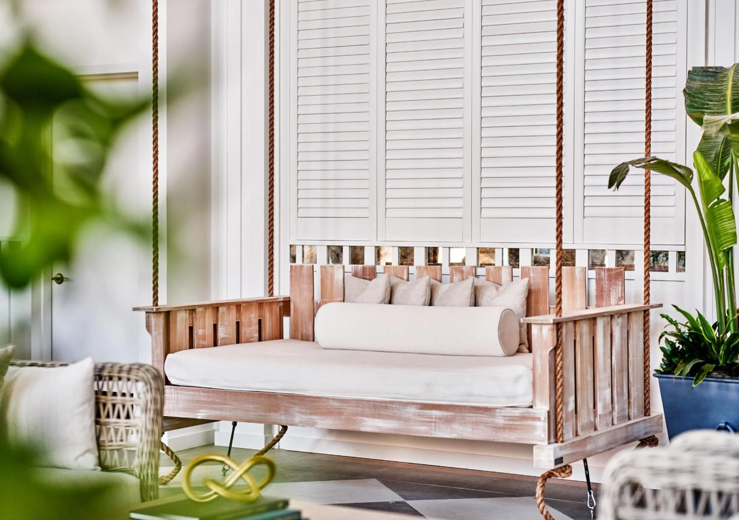 Lobby or reception in The Loutrel