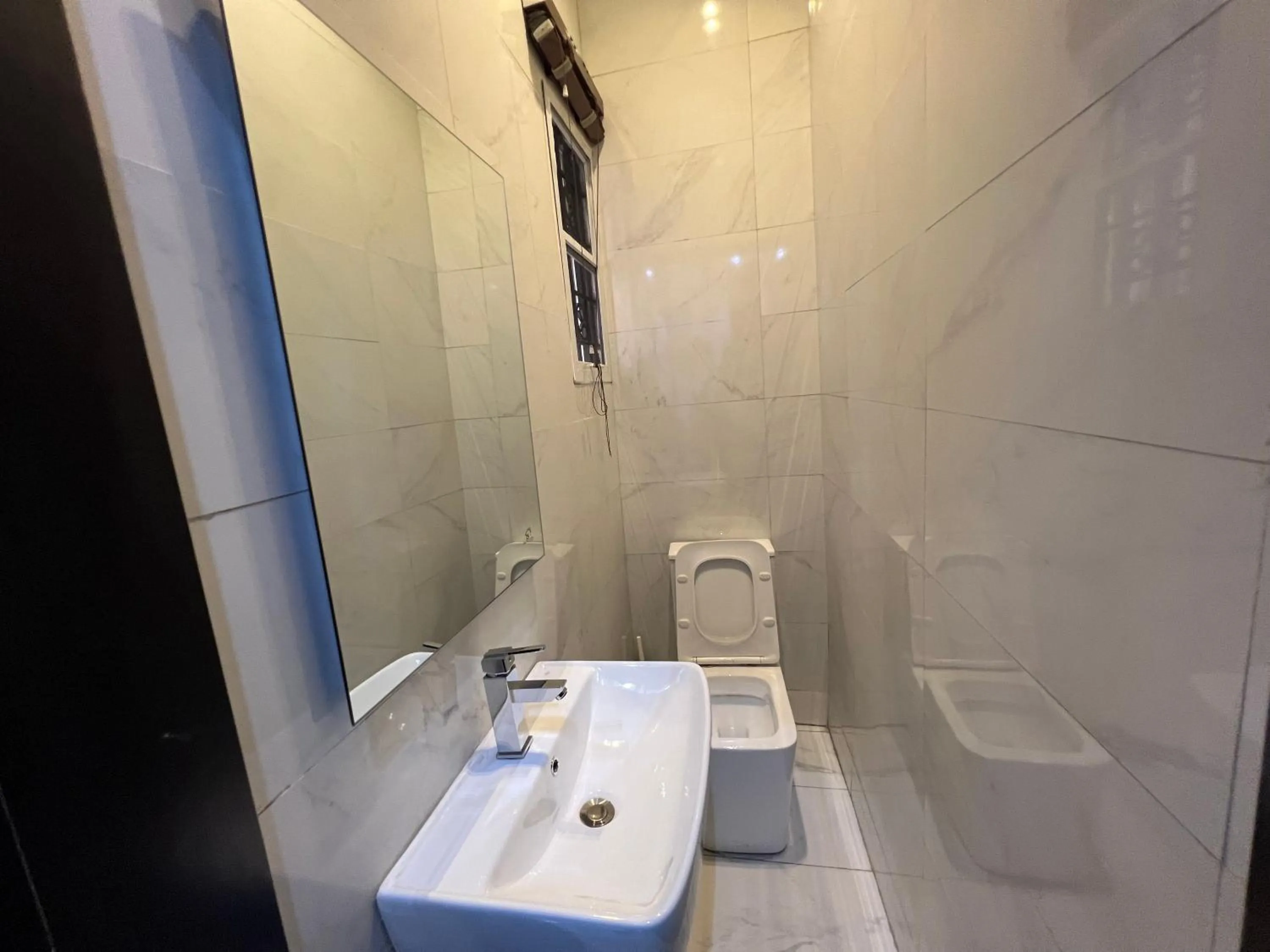 Shower in Riviera Hotel, Apartments & Resorts