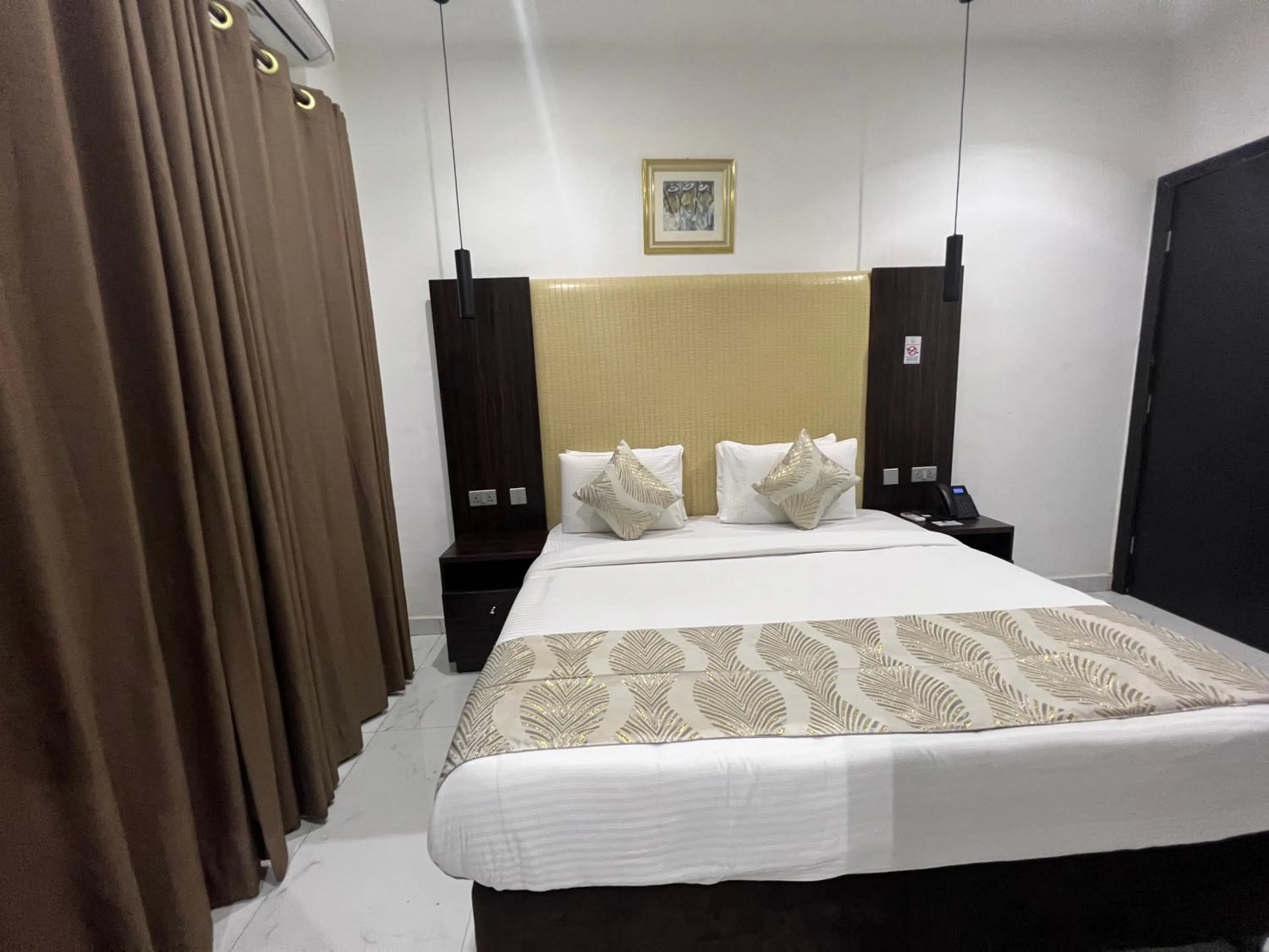 Riviera Hotel, Apartments & Resorts