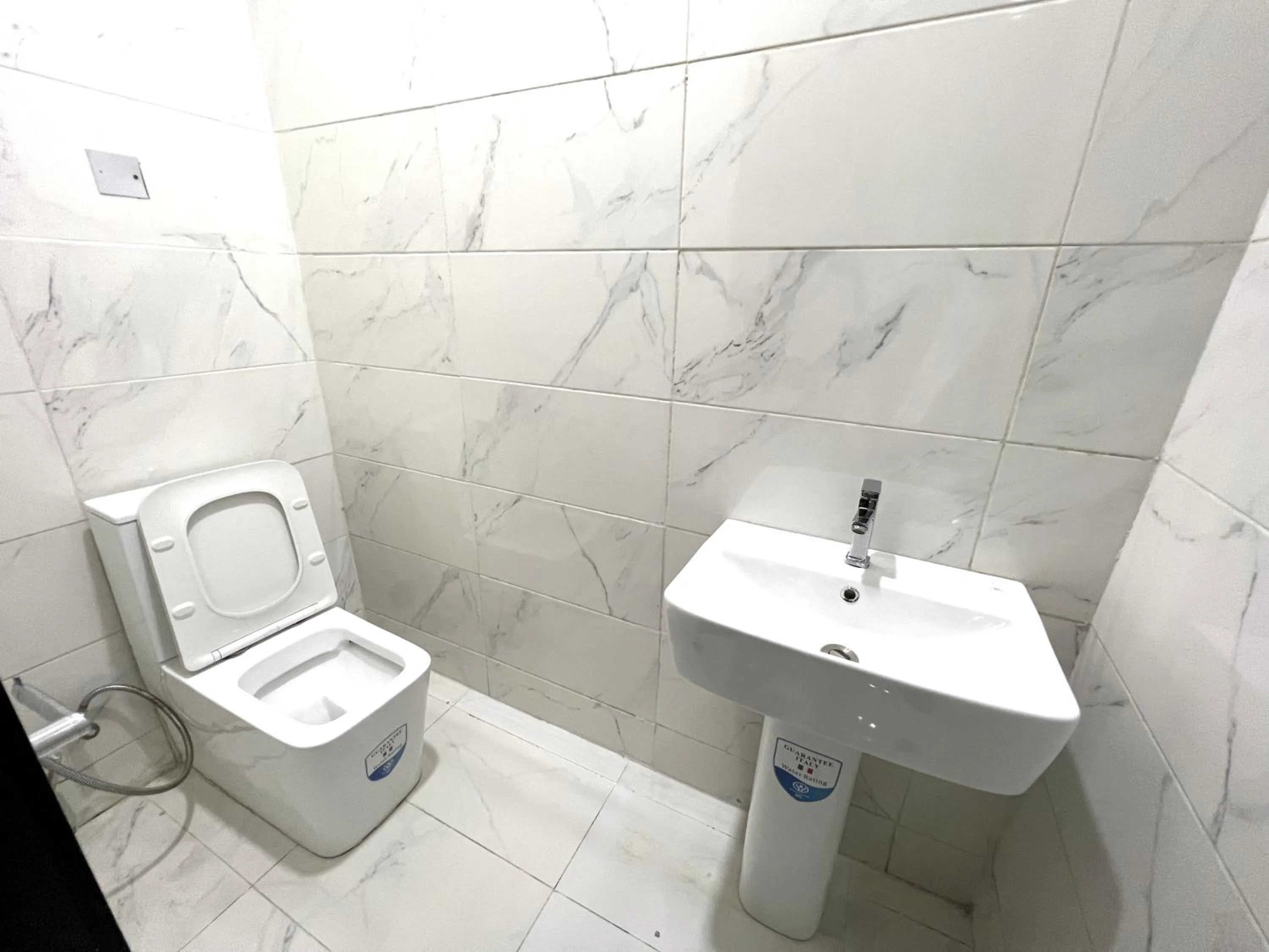 Shower in Riviera Hotel, Apartments & Resorts