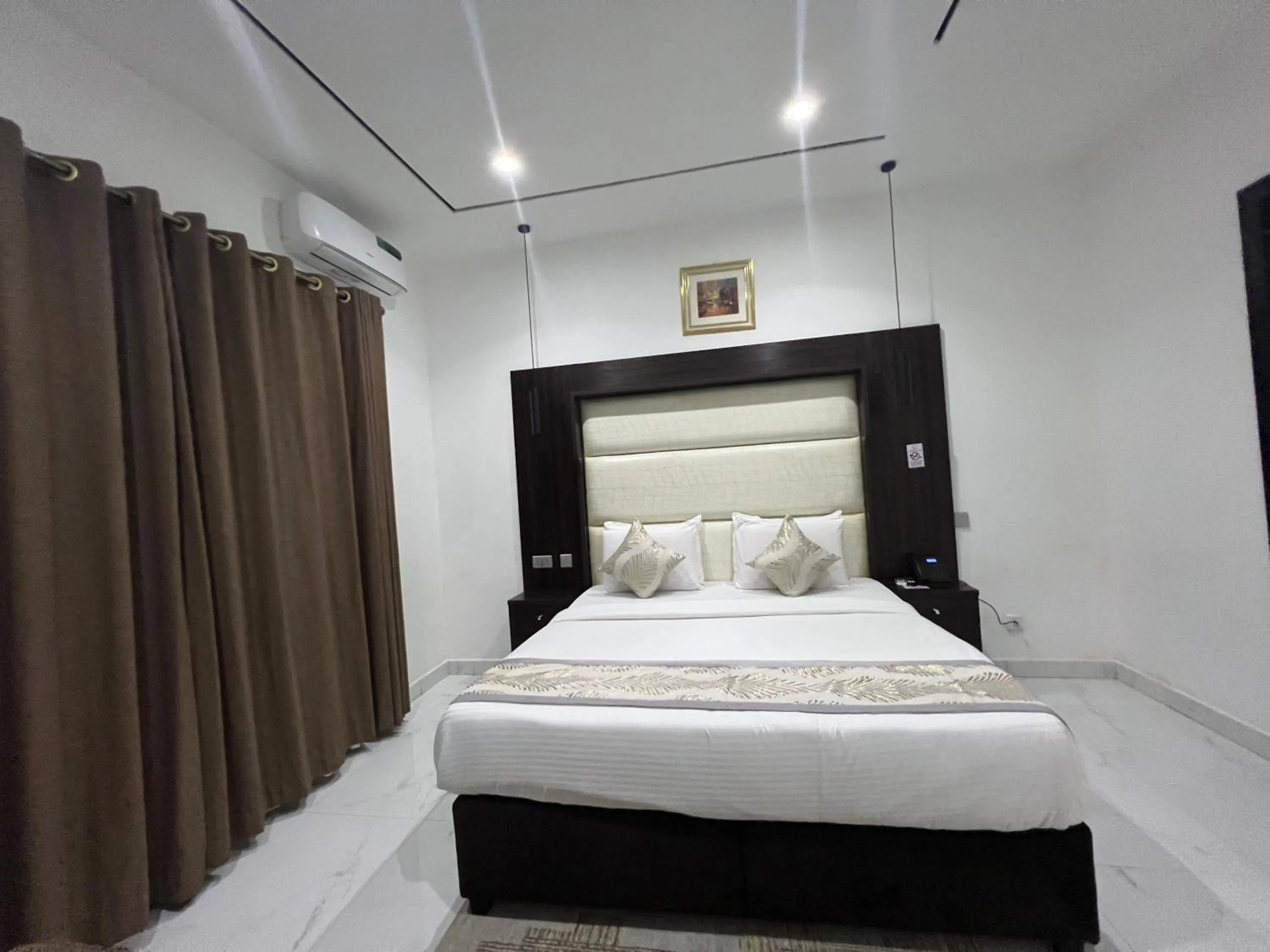 Riviera Hotel, Apartments & Resorts