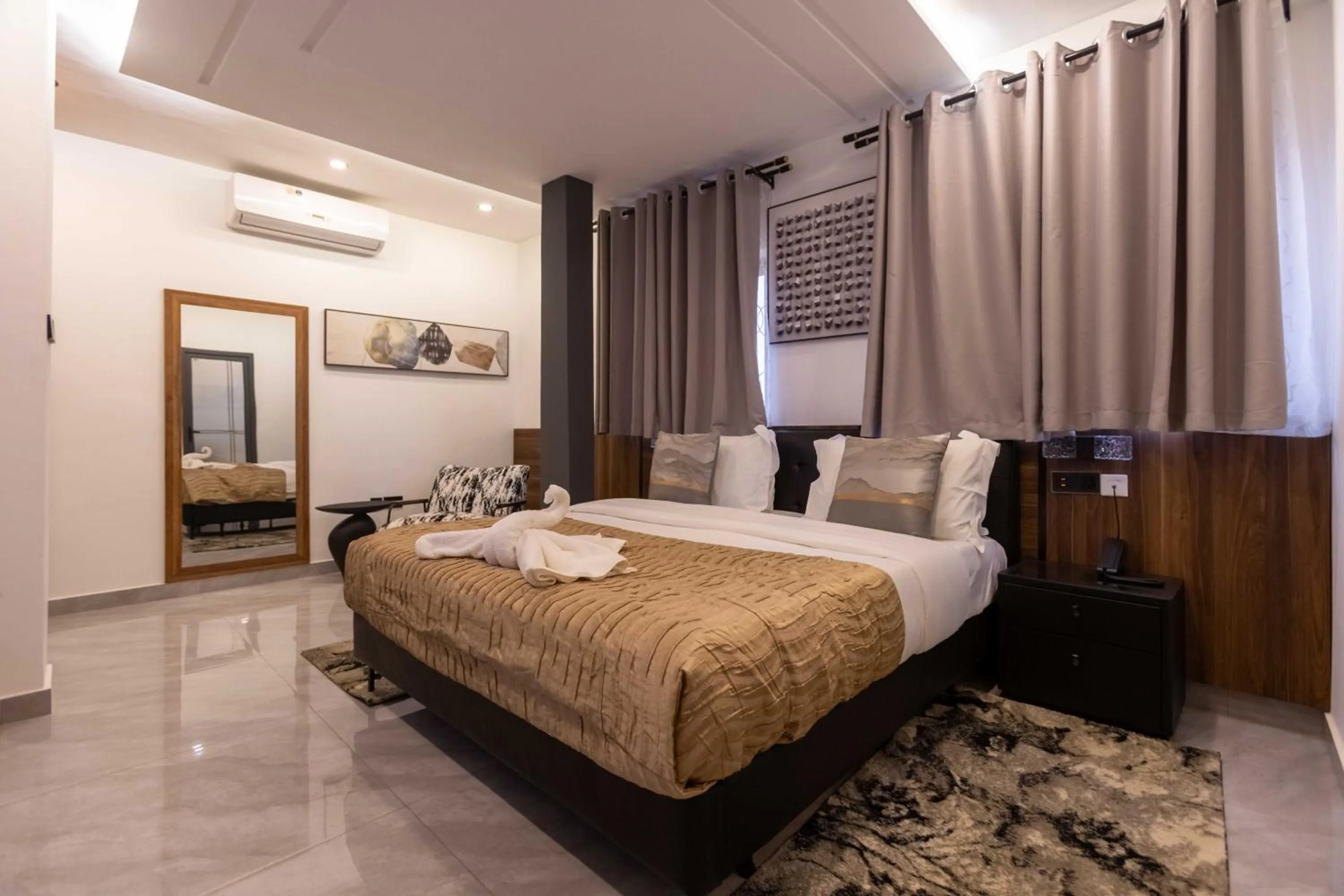 Bed in The Cabyn Boutique Hotel