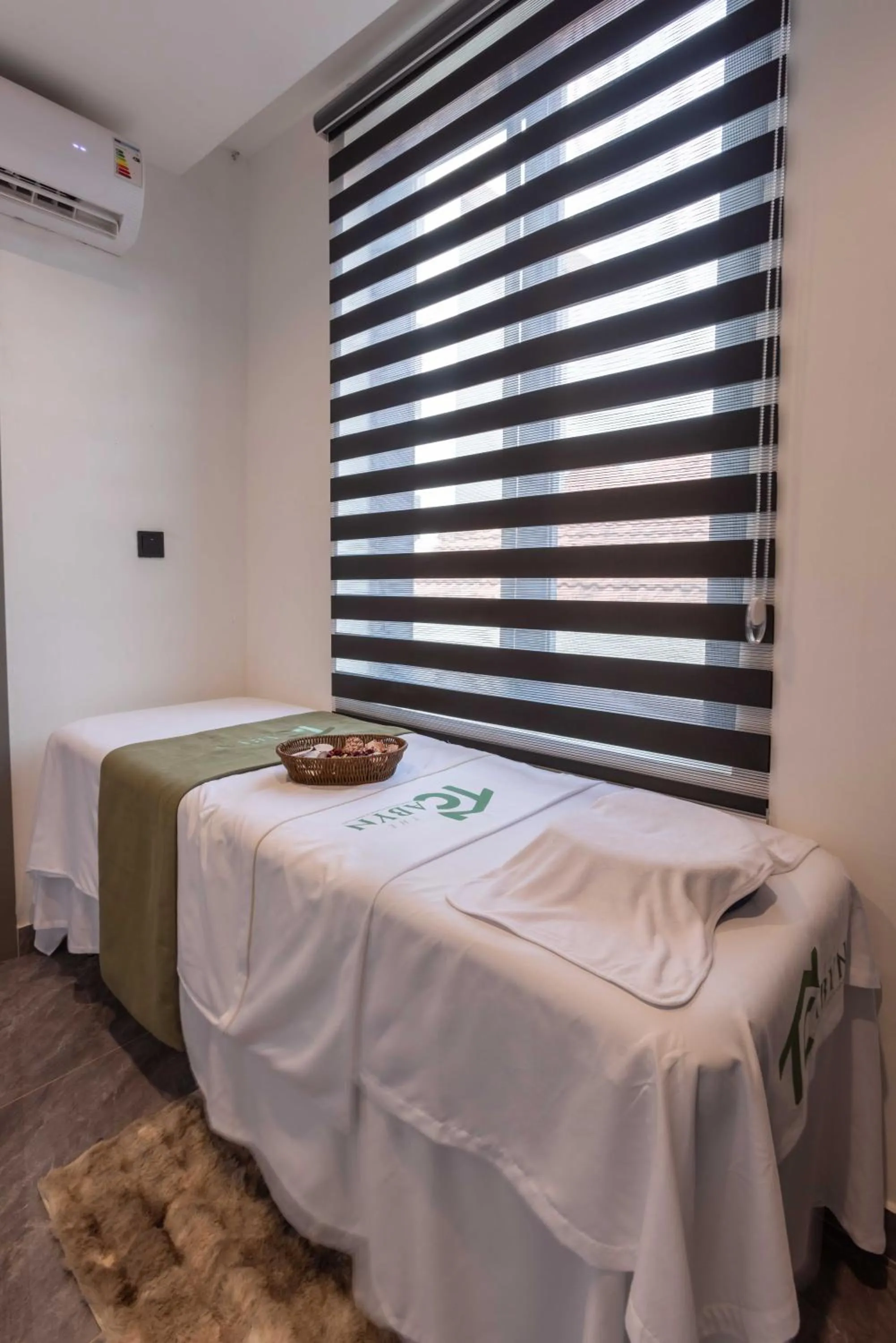 Spa and wellness centre/facilities, Bed in The Cabyn Boutique Hotel