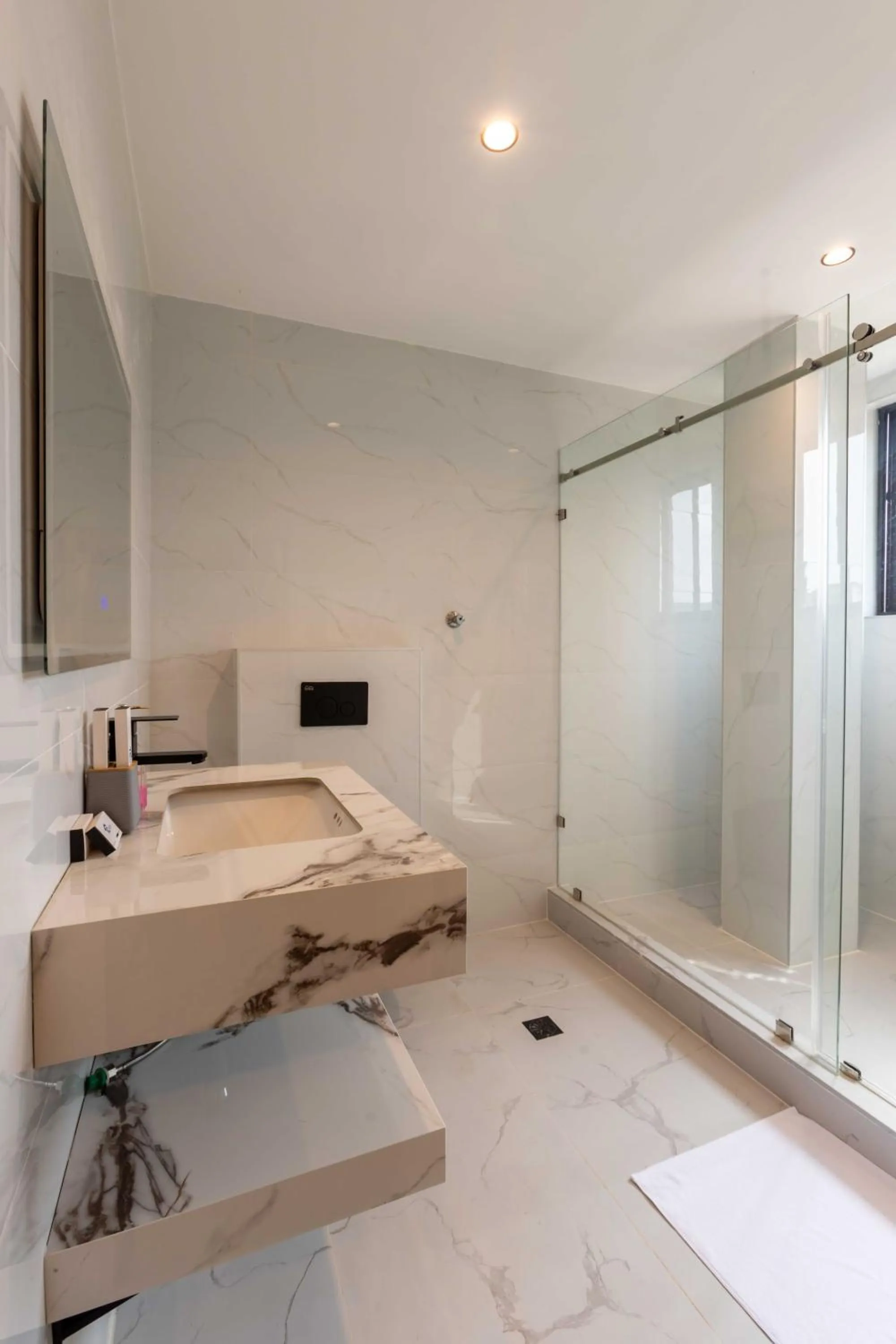 Shower in The Cabyn Boutique Hotel