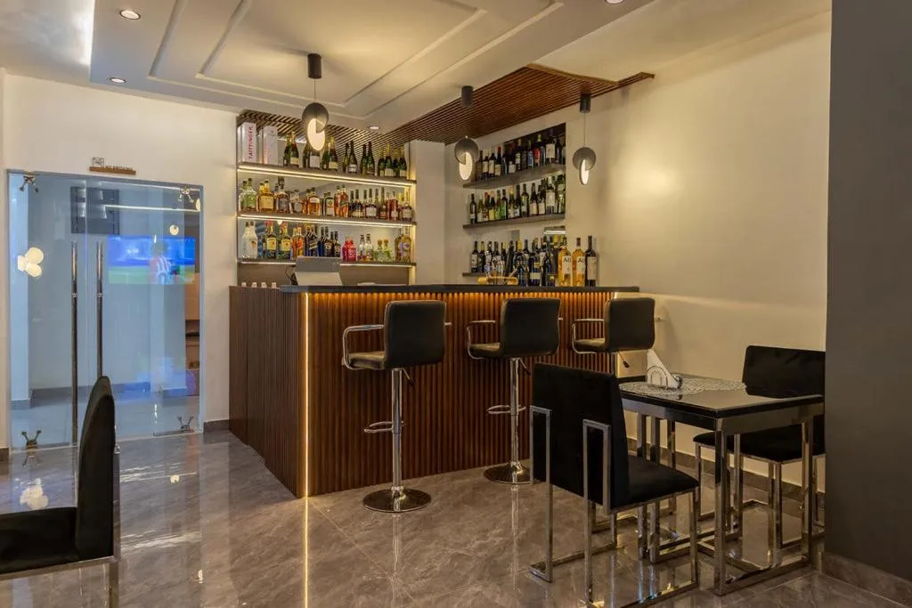 Lounge or bar in The Cabyn