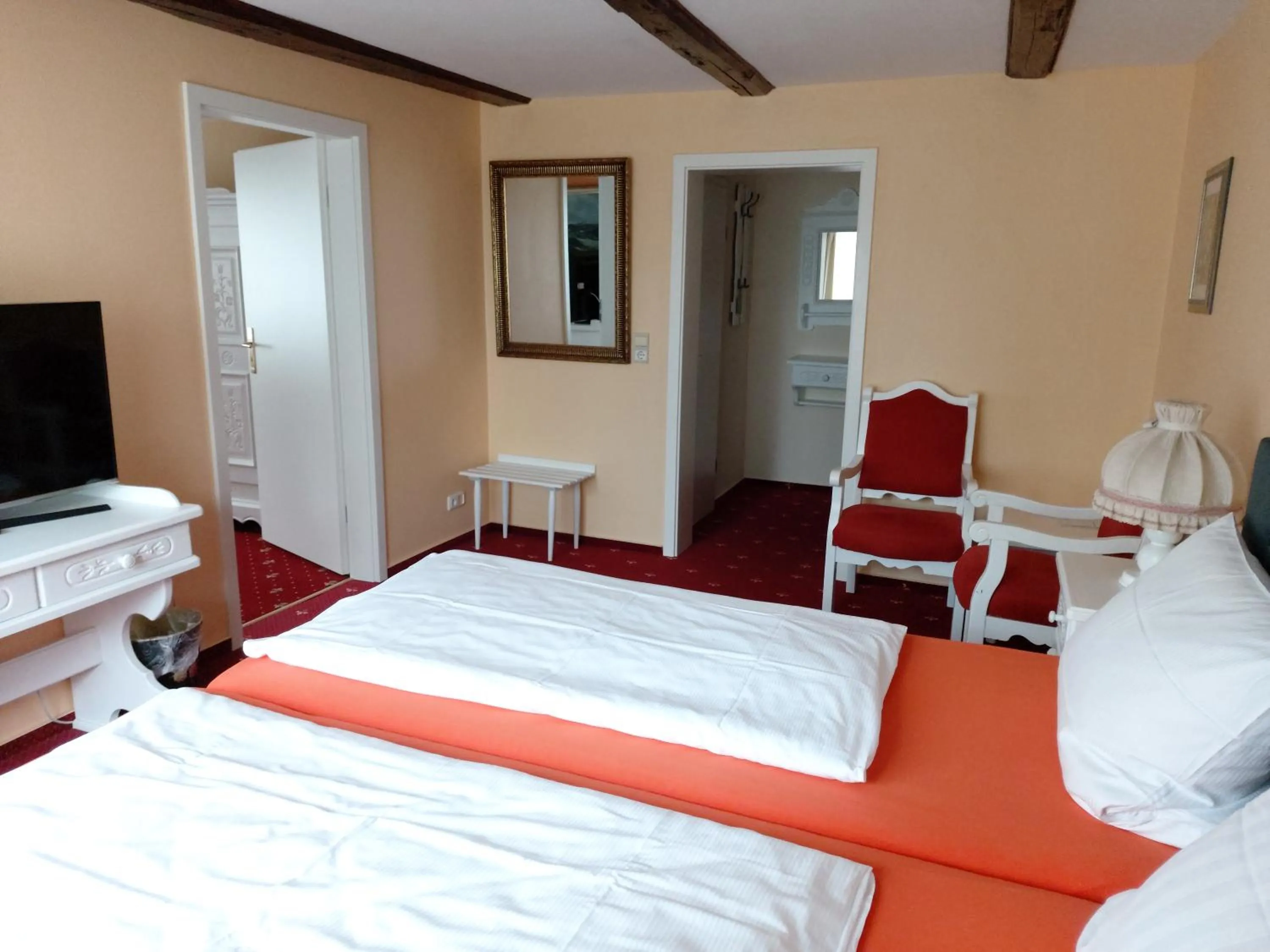 Photo of the whole room, Bed in Der Mühlenhof