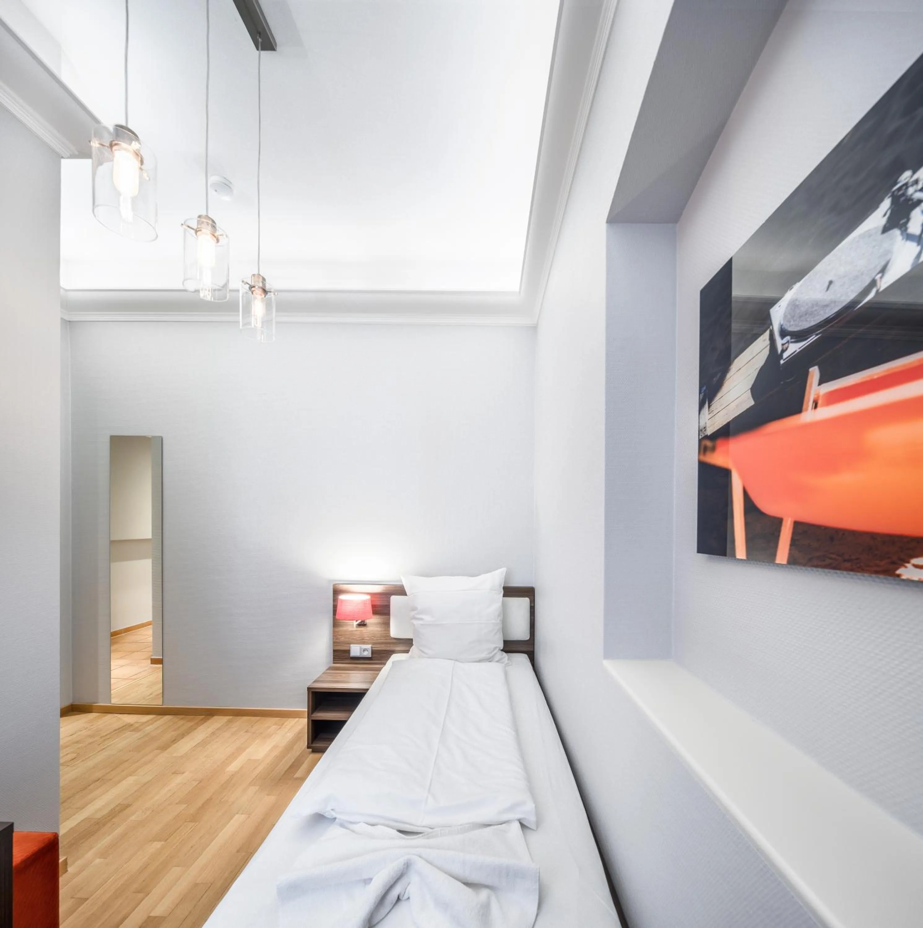 Photo of the whole room, Bed in BoardingWorld Heidelberg