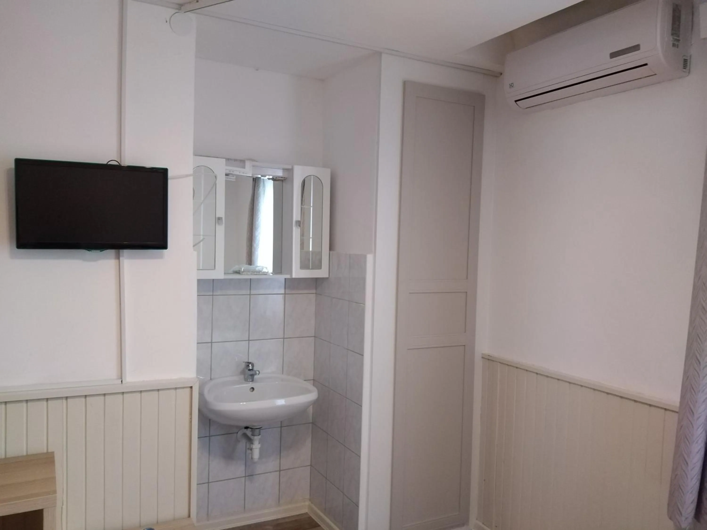 Photo of the whole room in VilLa AdeLe