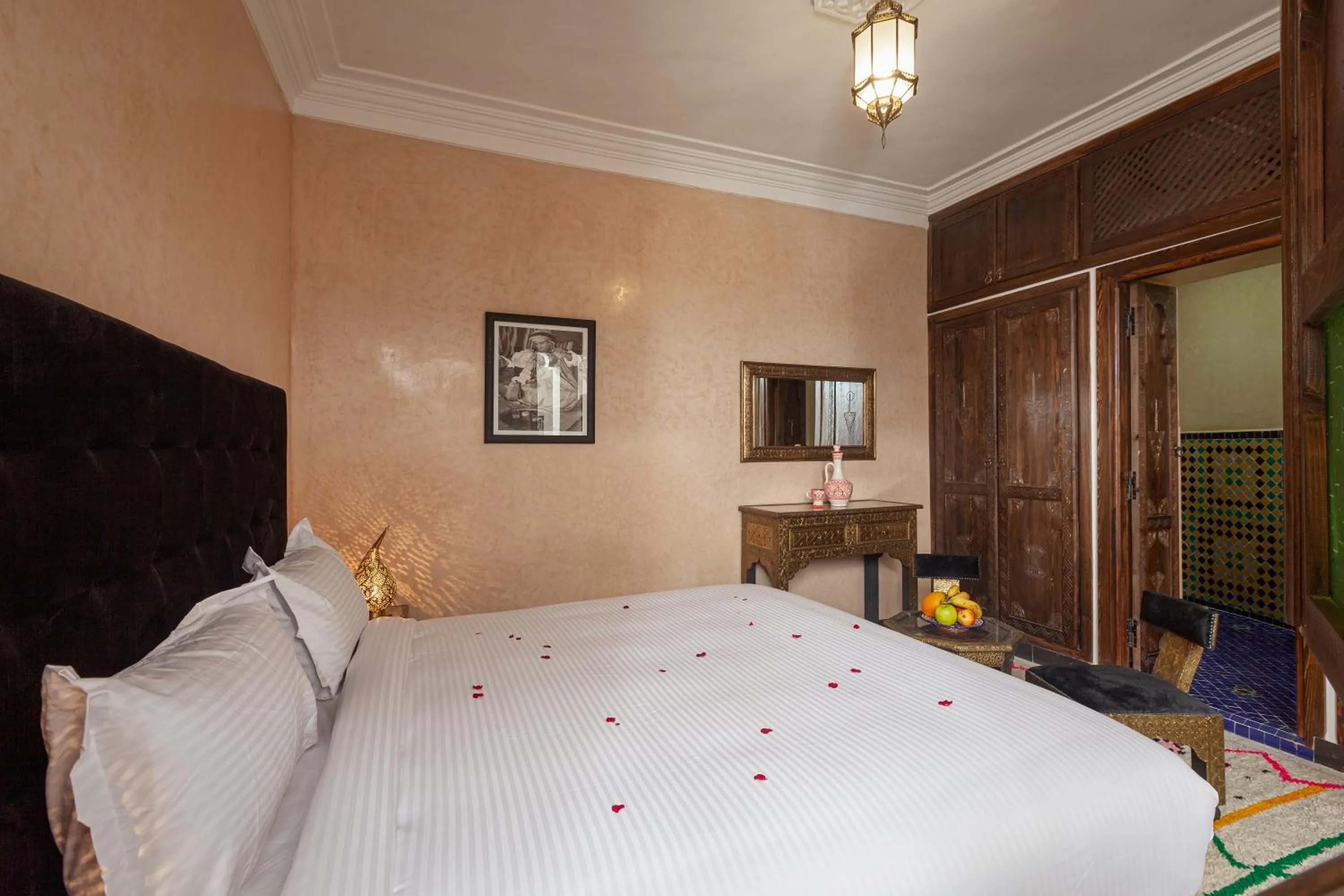 Patio, Bed in Riad Salman