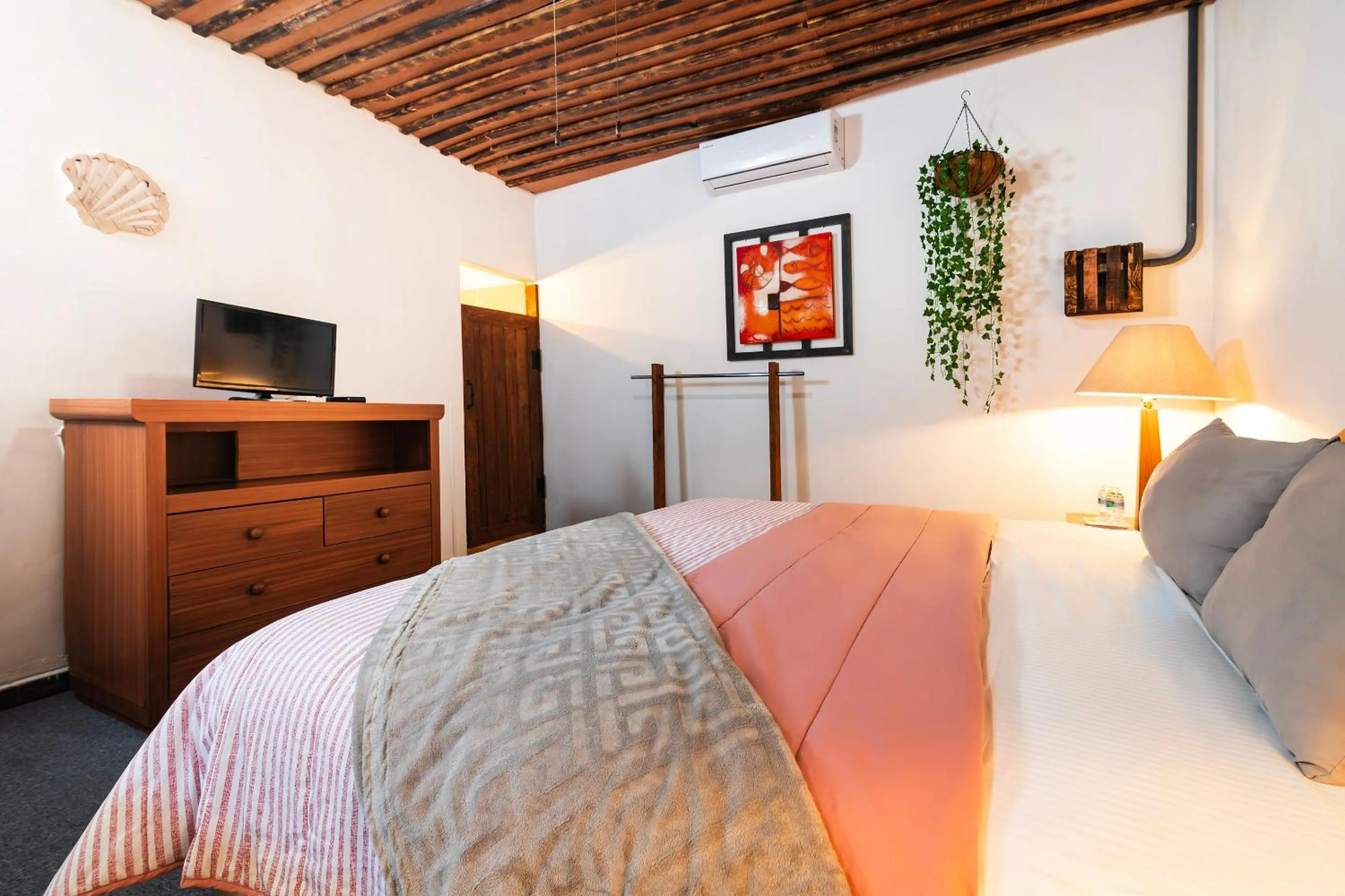 Bedroom in Capital O Posada Del Pescador, Los Cabos