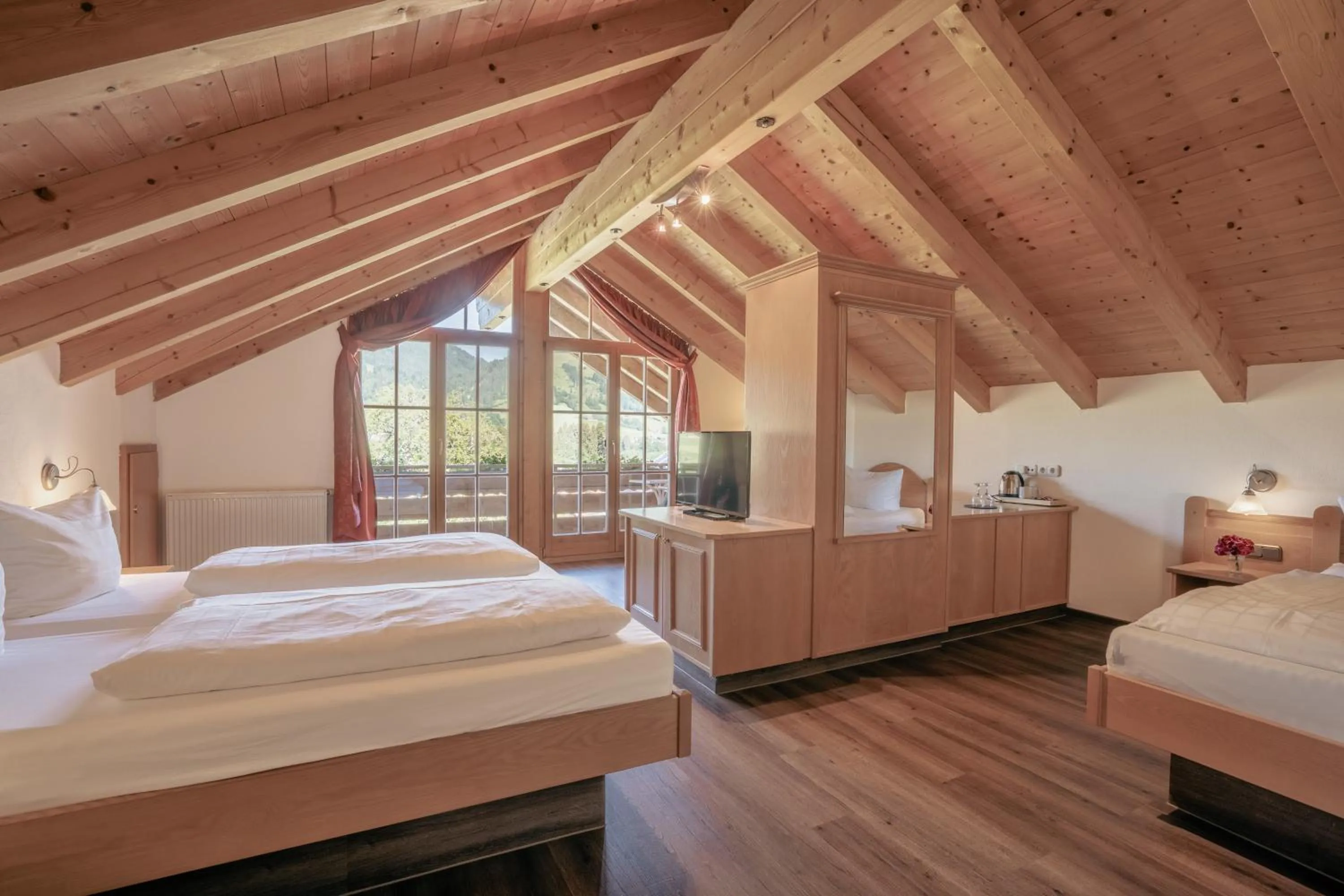 Photo of the whole room, Bed in Hotel garni Oberdorfer Stuben